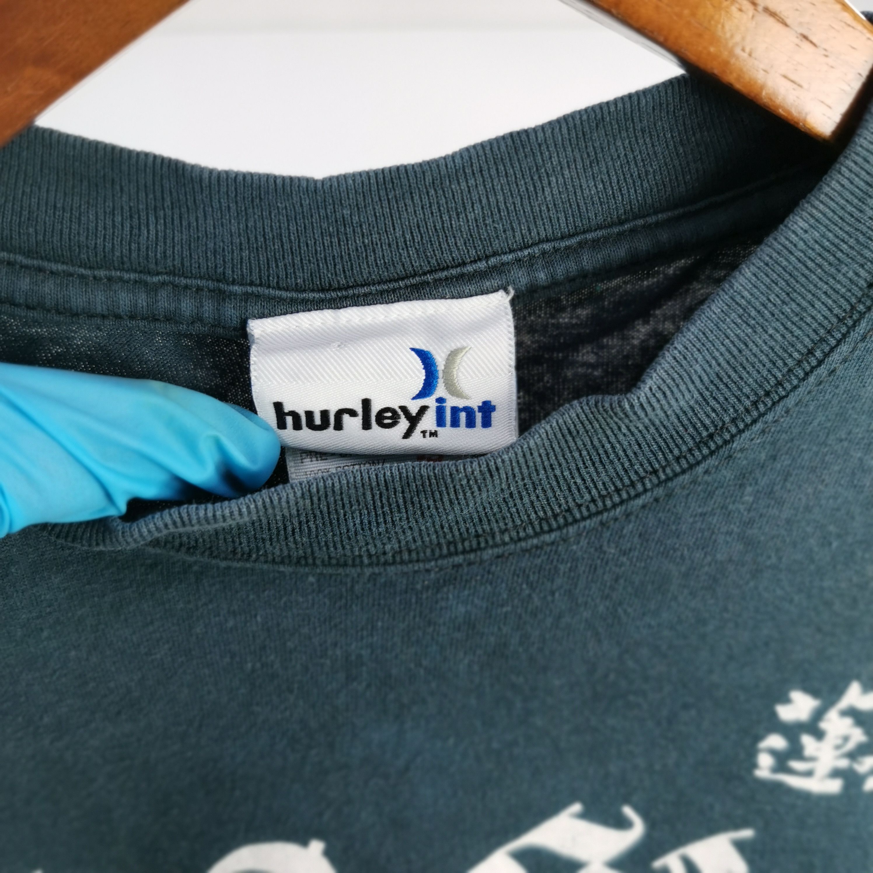 Hurley Vintage 90s Hurley T-Shirt Hasunuma Japanese Tour Tees Size US S / EU 44-46 / 1 - 6 Thumbnail