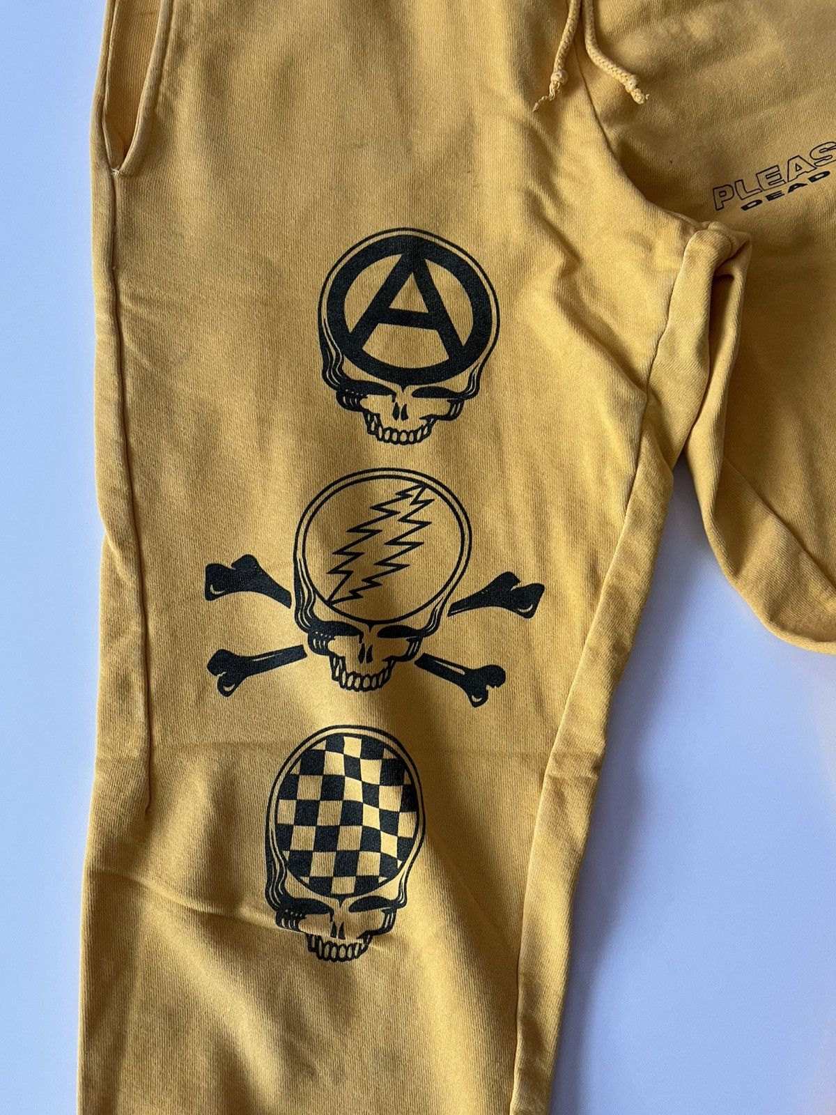 Grateful Dead × Pleasures Pleasures Grateful Dead Yellow Sweatpants Size Medium Size US 32 / EU 48 - 4 Thumbnail