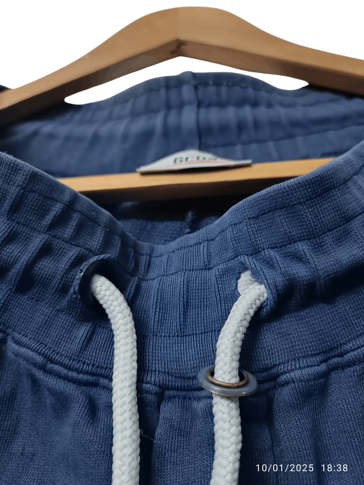 GCDS GCDS mens shorts Size US 33 - 6 Thumbnail