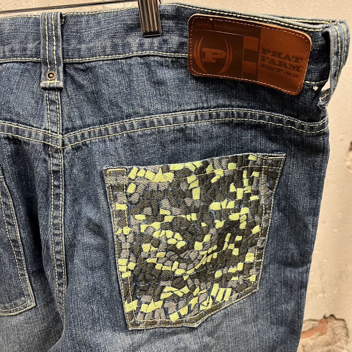 Phat Farm × Vintage Phat Farm Vintage Y2K Green Embroidered Baggy Skater Jeans Size US 33 - 3 Thumbnail
