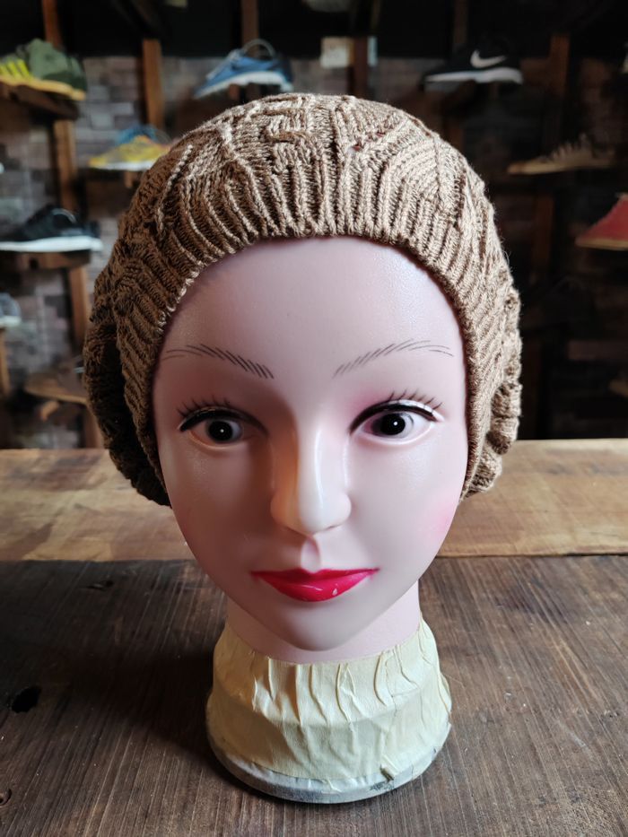 If Six Was Nine Vintage Crochet Knitted handmade Beanie Snowcap Size ONE SIZE - 2 Thumbnail