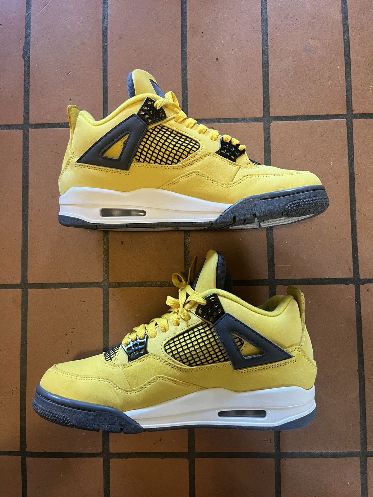 Jordan Brand Nike Air Jordan 4 Lightning Size US 10 / EU 43 - 11 Thumbnail