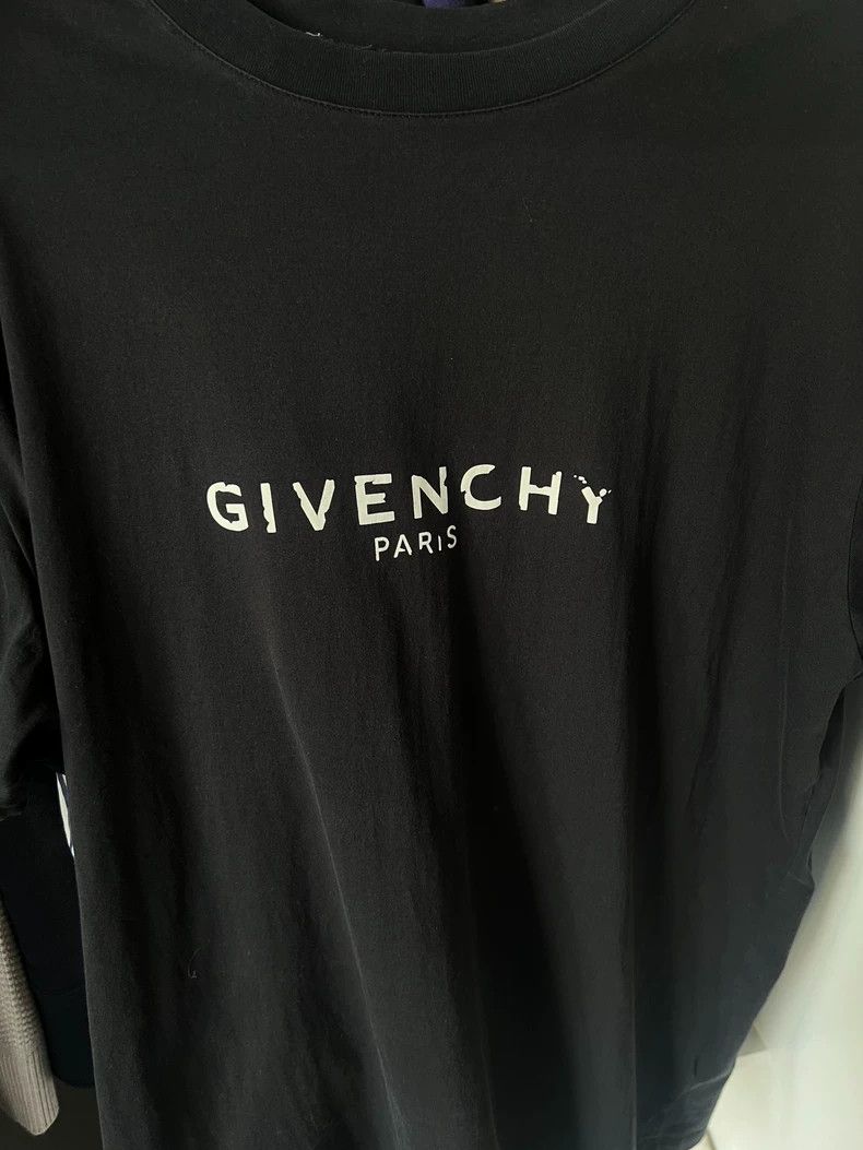 Givenchy Givenchy Letter Dissolved Short-sleeved T-shirt Size US S / EU 44-46 / 1 - 1 Thumbnail
