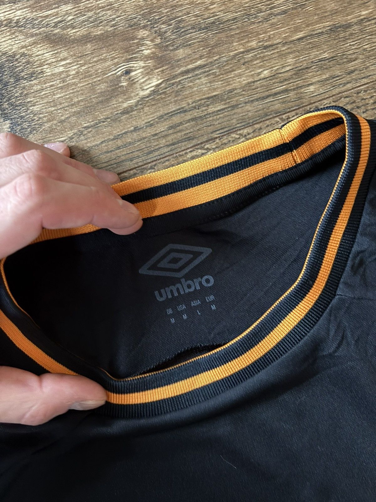 Umbro Hull City 2018-19 Umbro away football jersey size M Size US M / EU 48-50 / 2 - 6 Thumbnail