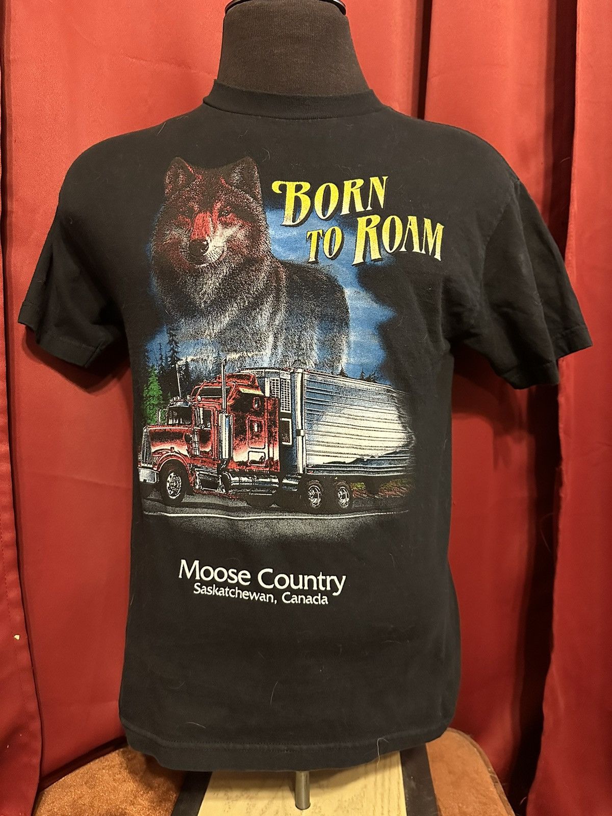 Vintage Vintage Born To Roam Tshirt 90’s Wolf Animal Tee Grail Size US M / EU 48-50 / 2 - 1 Thumbnail