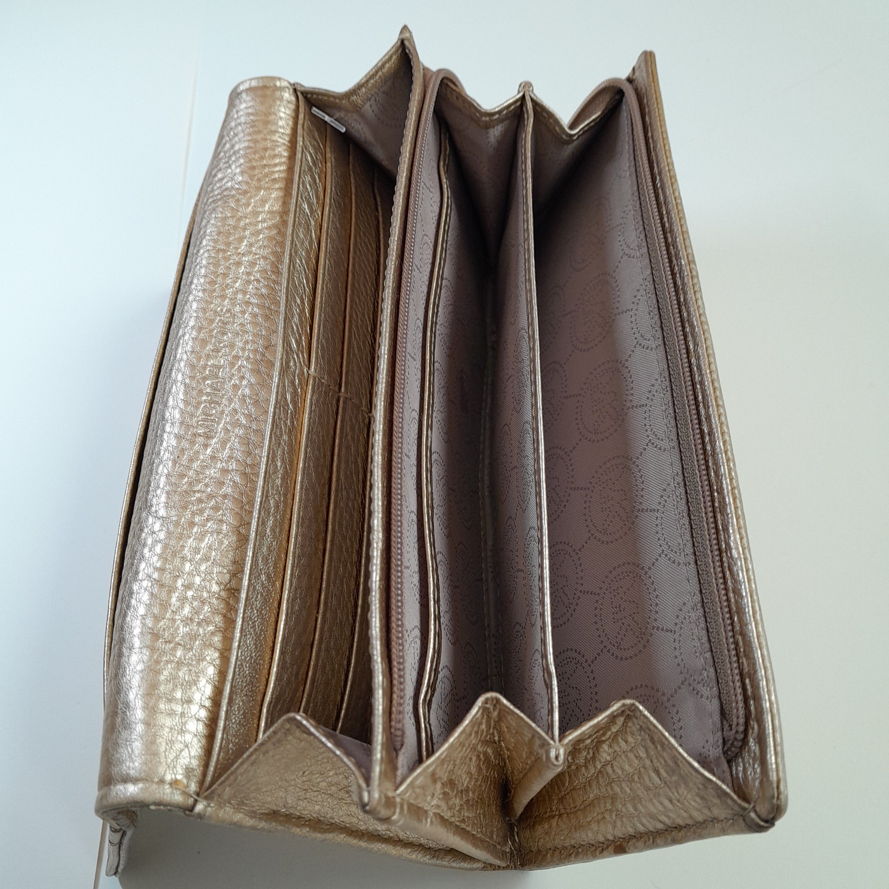 Michael Kors MICHAEL KORS JET SET TRAVEL LARGE ACCORDION WALLET GOLD Size ONE SIZE - 7 Thumbnail