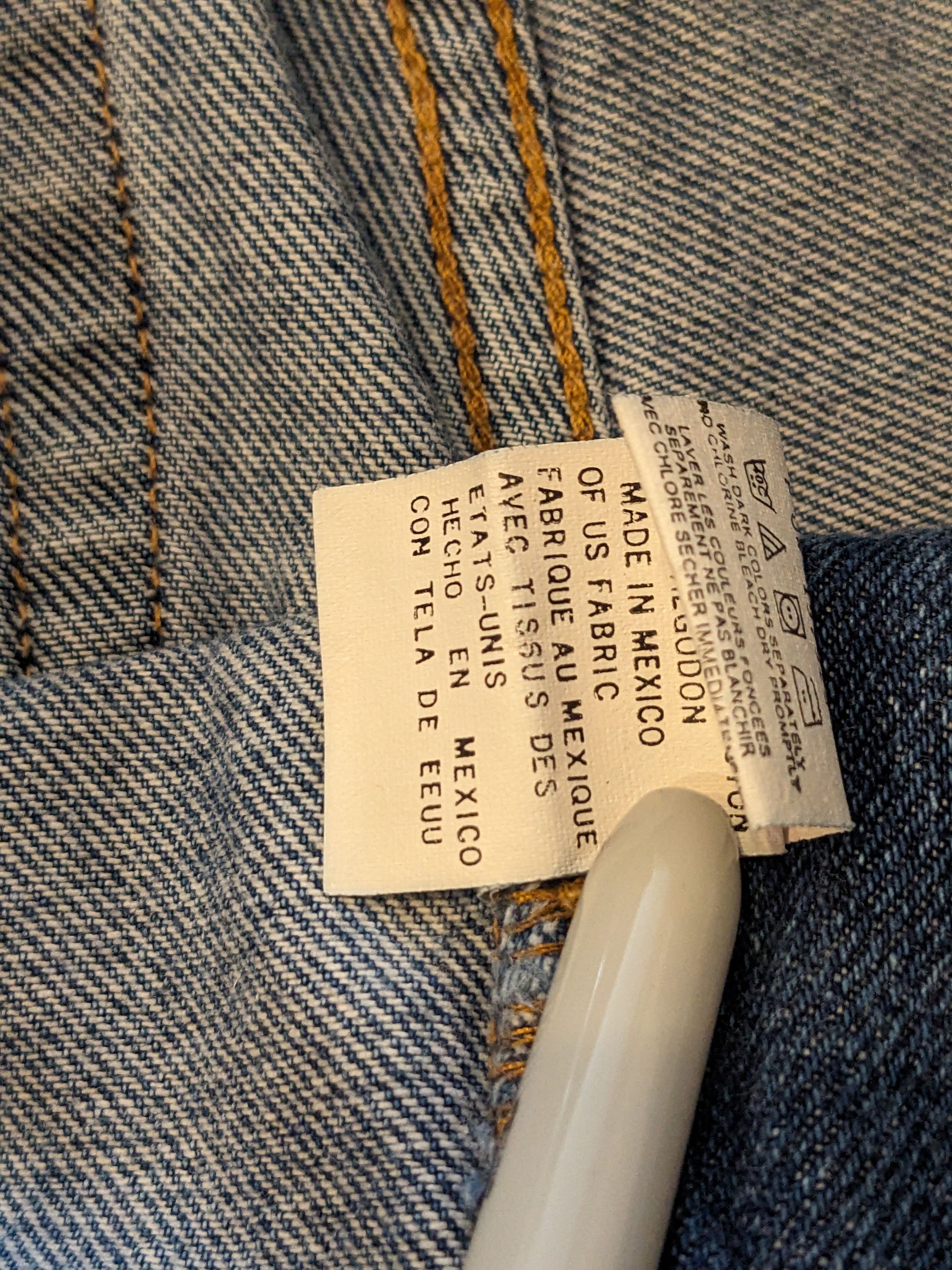 Tommy Hilfiger × Vintage Vintage Y2K Tommy Jeans Size 36 Jeans Blue Denim Jorts Size US 36 / EU 52 - 7 Thumbnail