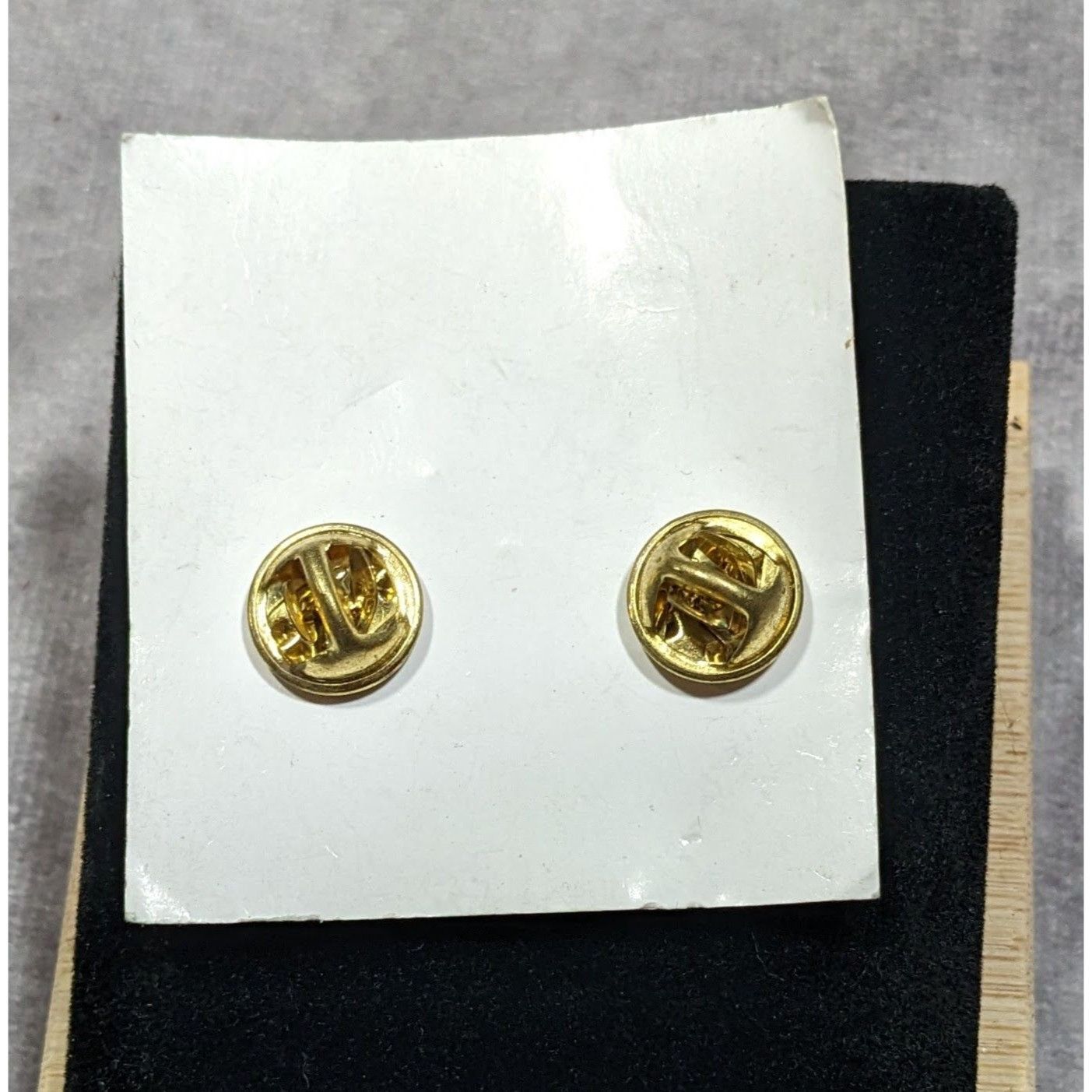 Other Vintage Tourism Malaysia Gold Tone Lapel Pin Size ONE SIZE - 2 Thumbnail