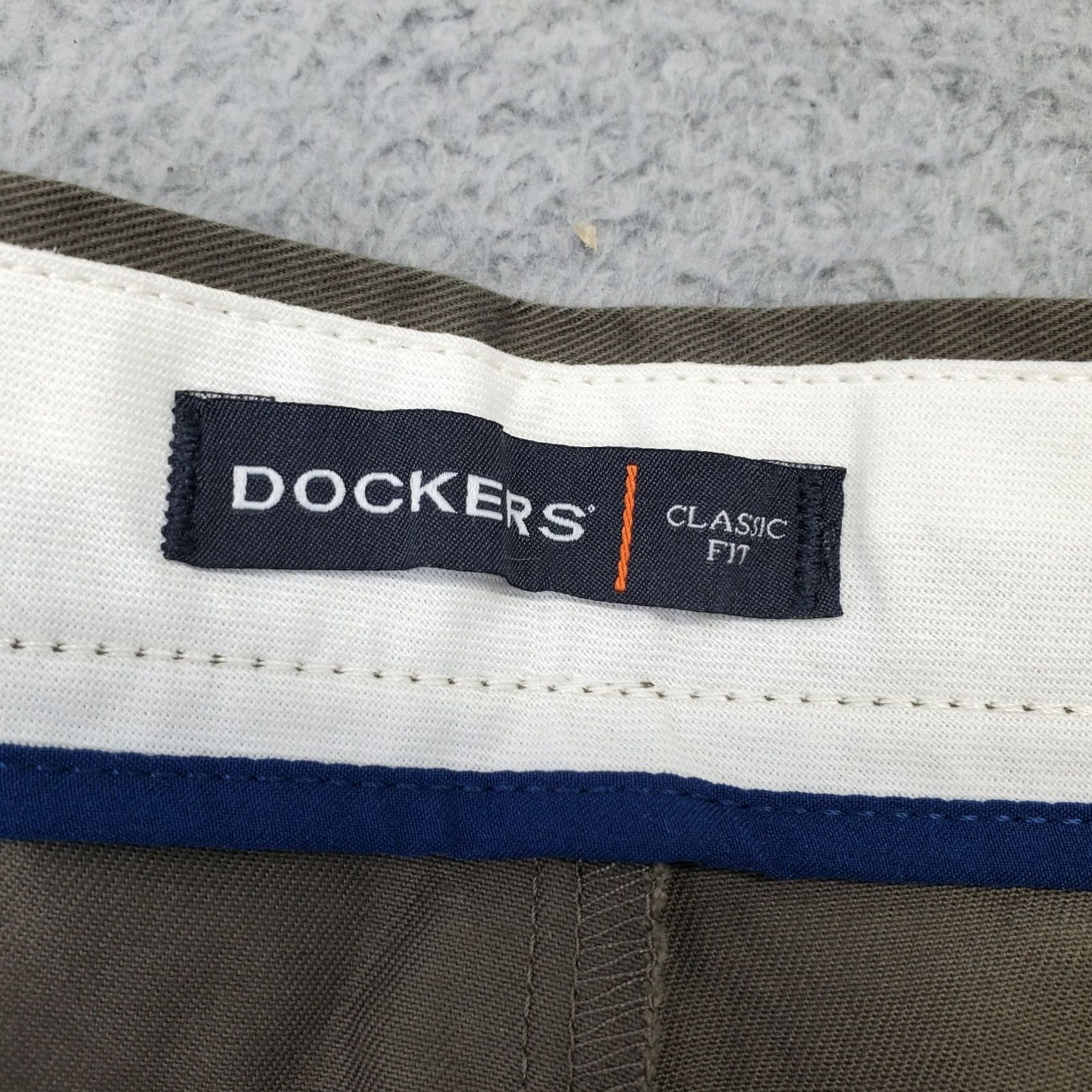 Dockers DOCKERS Mens Pants Khaki Flat Front Classic Fit 36 Brown 28.75 Inseam Easy Care Pockets 90s Theme NWT Size US 36 / EU 52 - 6 Thumbnail