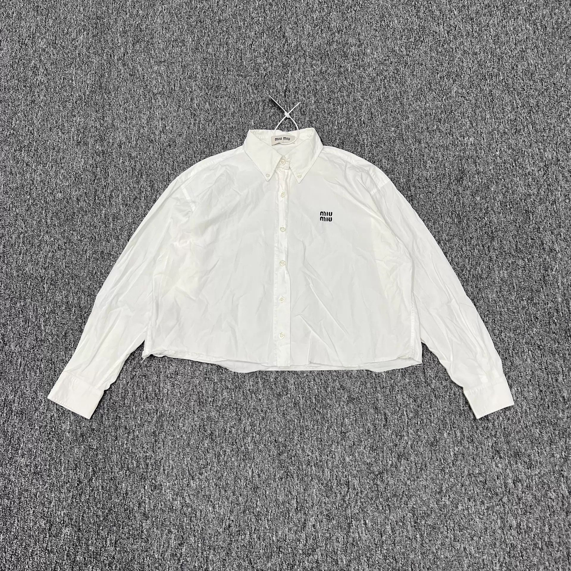 Miu Miu MIU MIU WHITE EMBROIDERED LOGO SHORTSHIRT 36 95% Size XS / US 0-2 / IT 36-38 - 1 Thumbnail