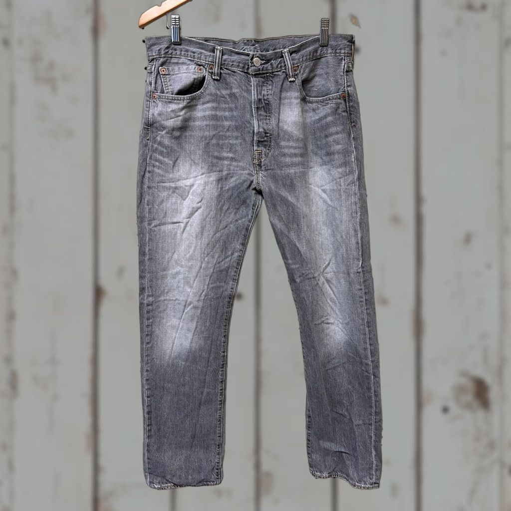 VINTAGE Levi's 501 XX Jeans – Denim Gray Slim Regular 33x32 Distressed Straight Men's Jeans