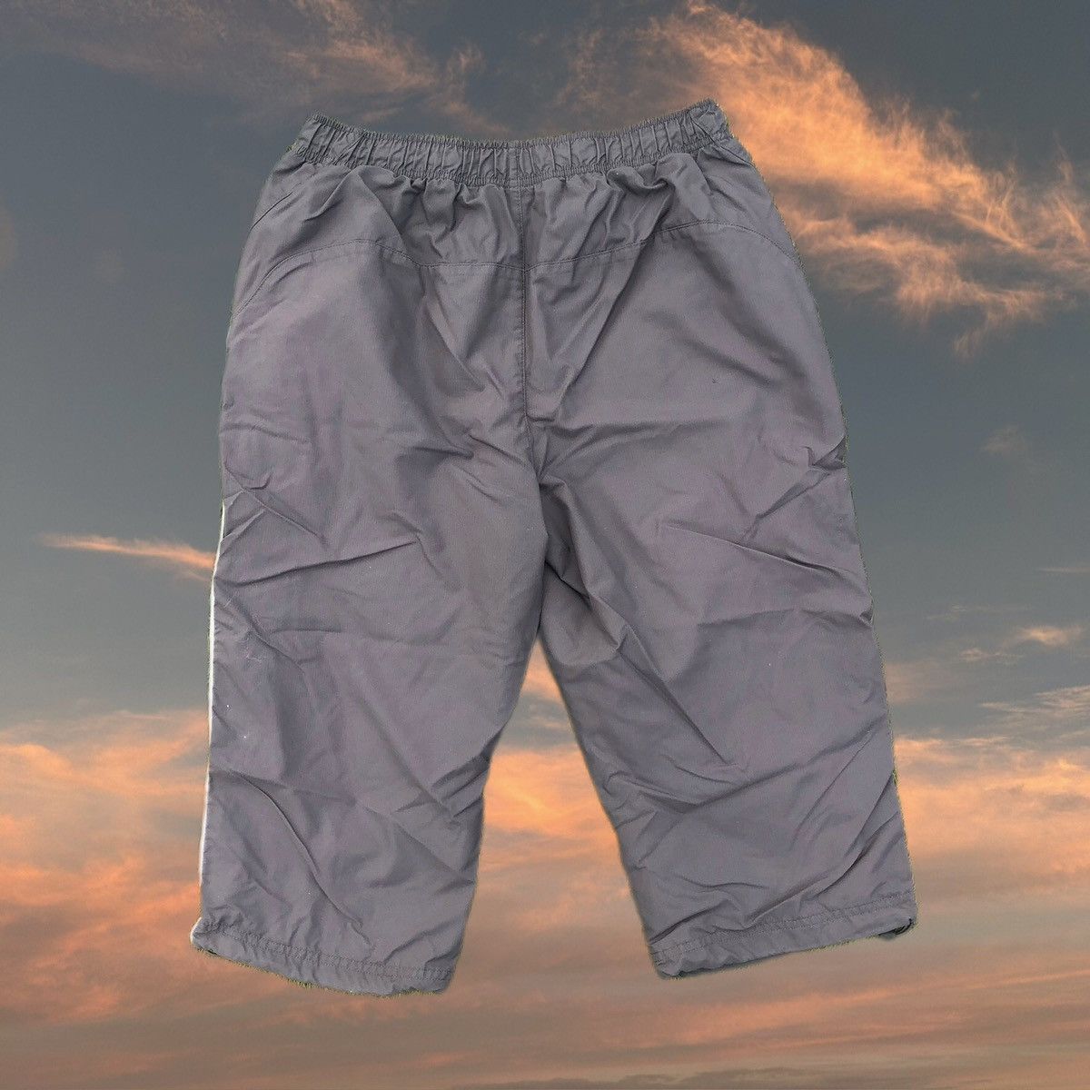 Nike Nike cropped shorts Size US 36 / EU 52 - 2 Thumbnail