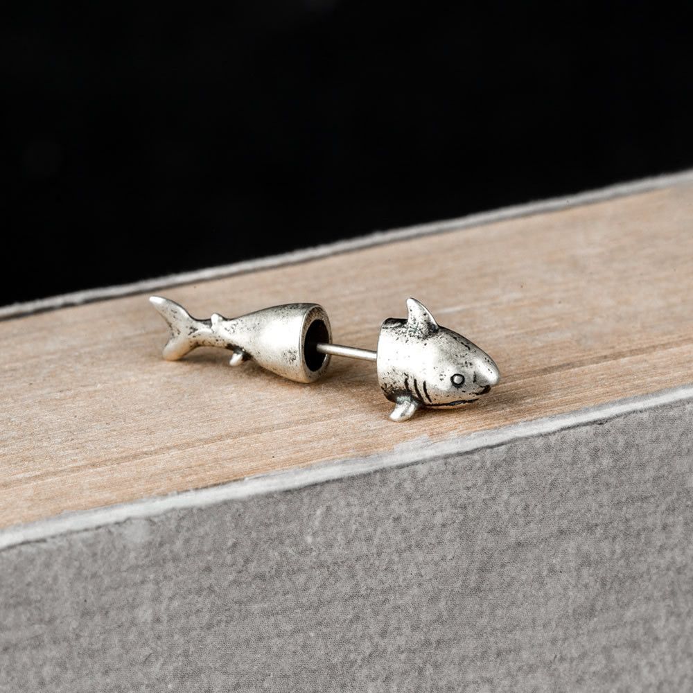 925 Silver x Diamond Earrings Shark Modern Earrings One Pairs Chrome Jewelry in Silver, Men's