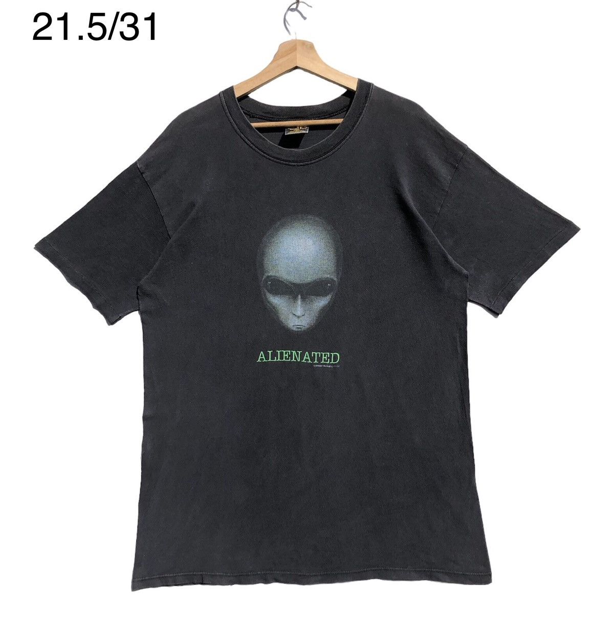 image of Made In USA x Movie Vintage 90's Alien Tshirt in Black, Men's (Size Large)