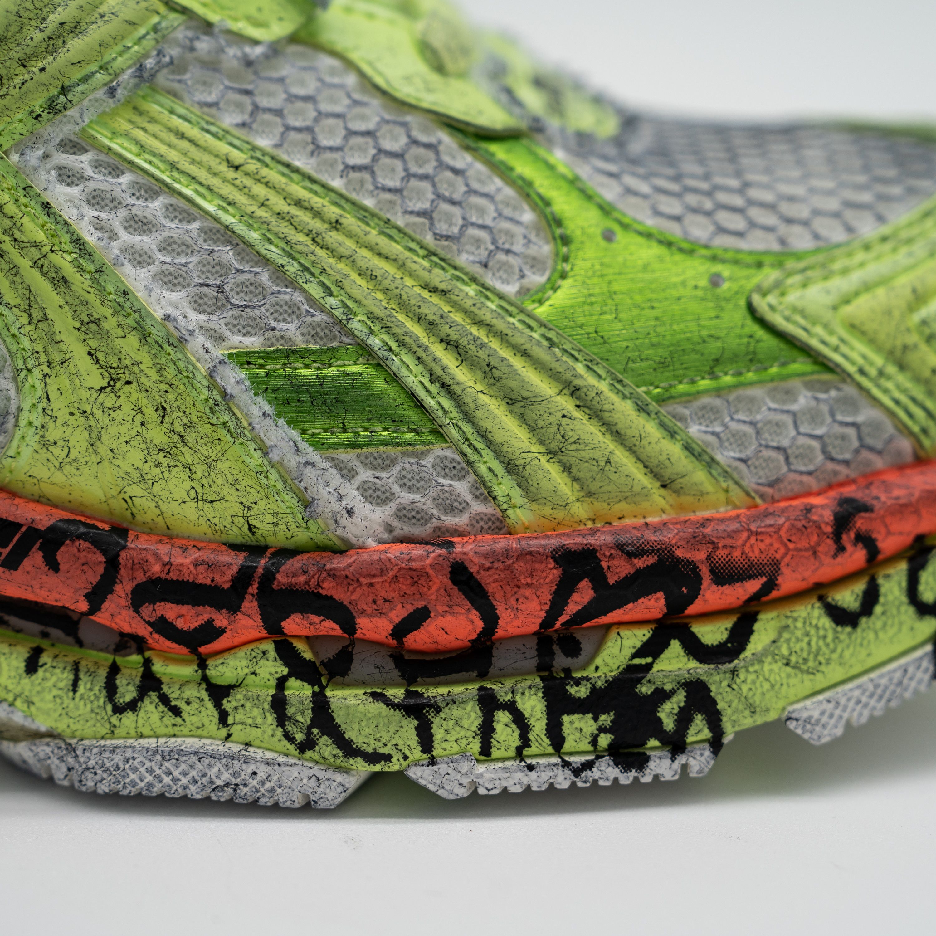 Balenciaga 41eu 8 US Balenciaga Runner Sneakers White Neon Green Yellow Size US 8 / EU 41 - 10 Thumbnail
