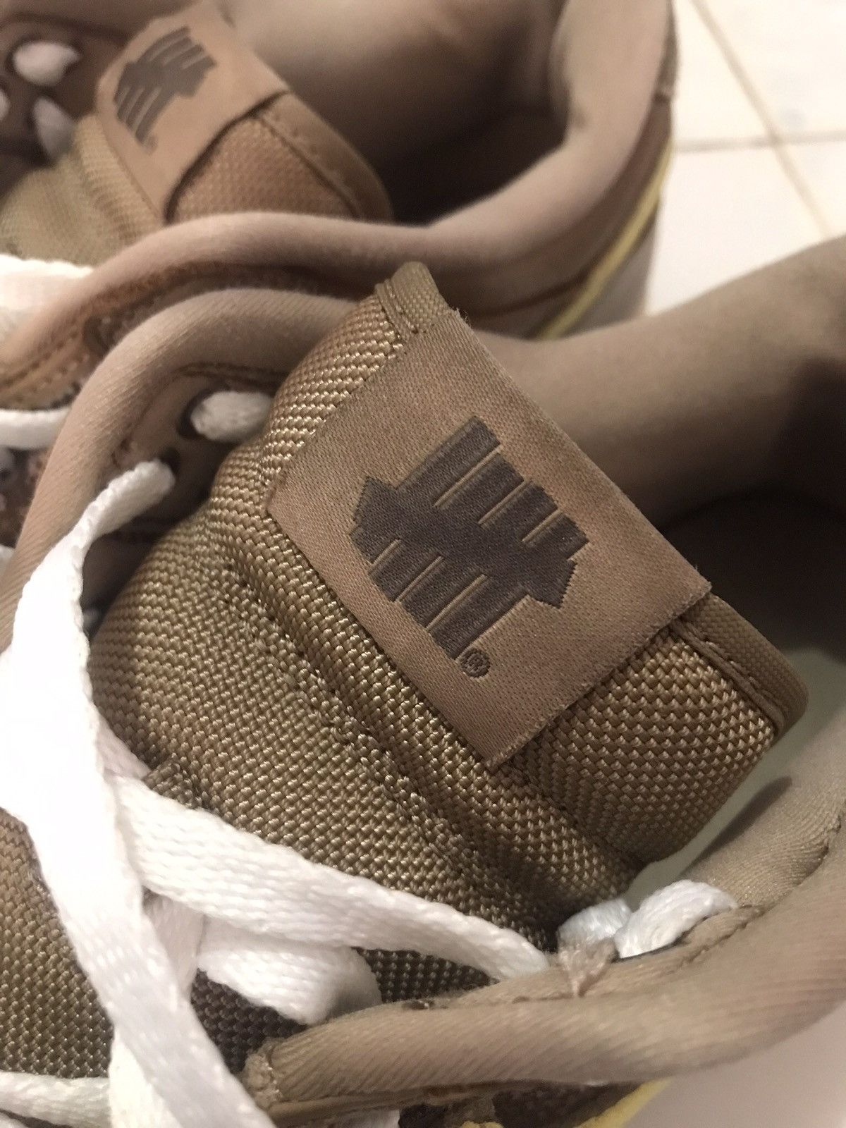 Nike Nike Dunk Low x Undefeated ‘Canteen’ Size US 9.5 / EU 42-43 - 5 Thumbnail