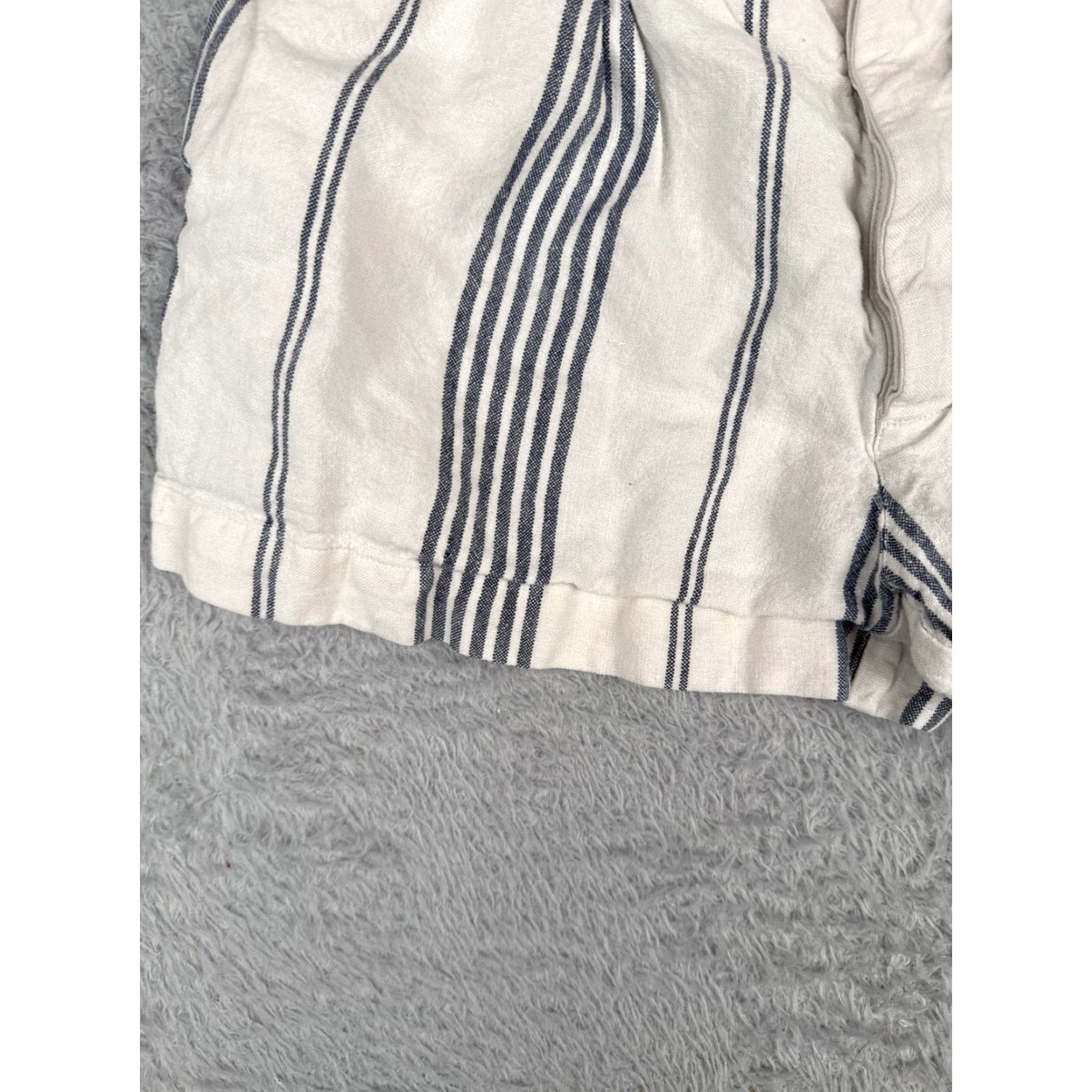 Polo Ralph Lauren Polo Ralph Lauren Womens Chino Shorts Size 2 White Blue Stripe 100% Linen Elastic Waist Cargo Pocket Size 26" / US 2 / IT 38 - 3 Thumbnail