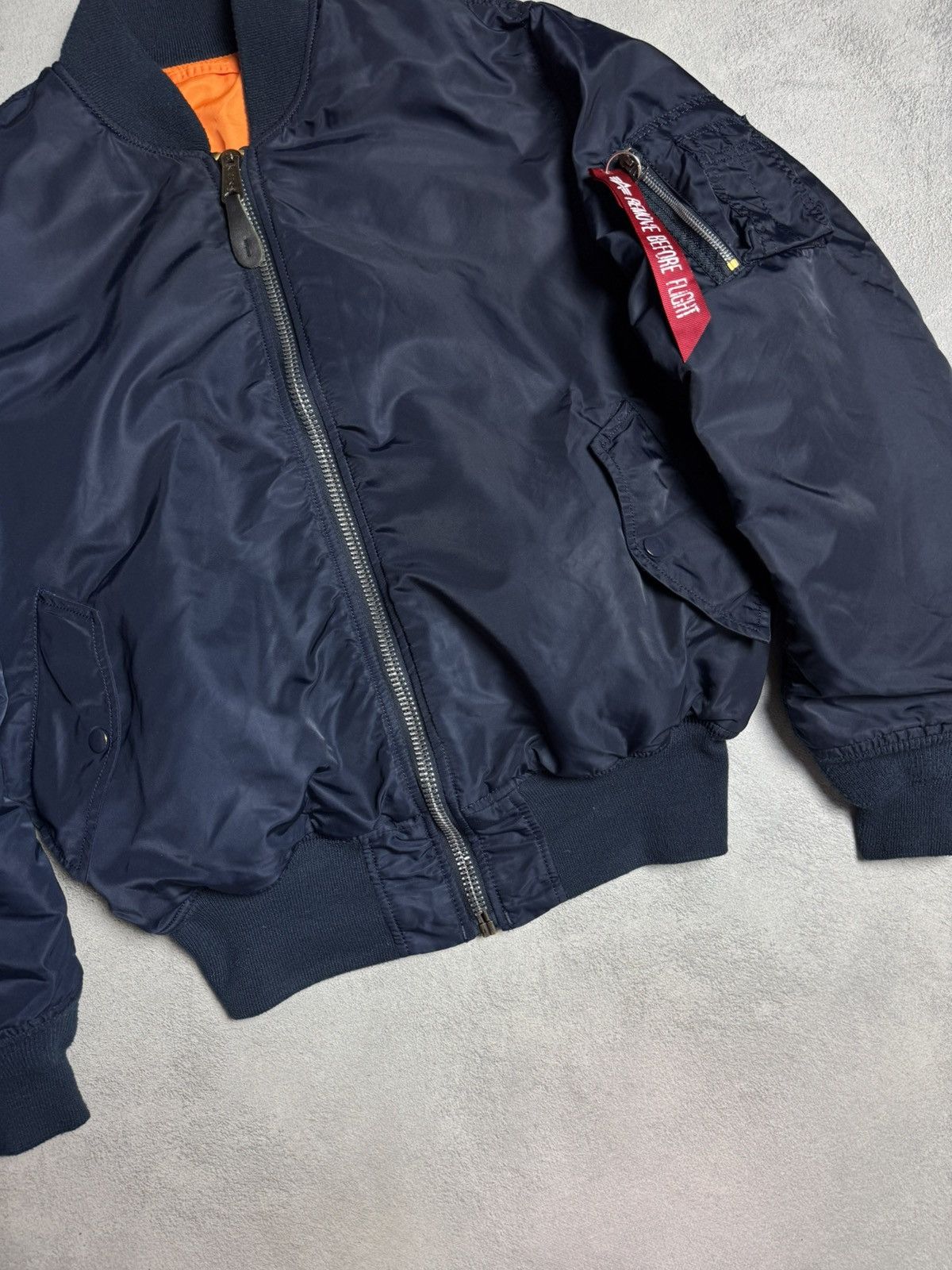 Alpha Industries Alpha Industries MA-1 Bomber Flight Jacket Vintage 1990s Size US L / EU 52-54 / 3 - 4 Thumbnail