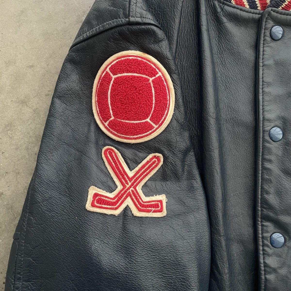 Vintage Vintage Butwin Leather Varsity Jacket Size US L / EU 52-54 / 3 - 5 Thumbnail