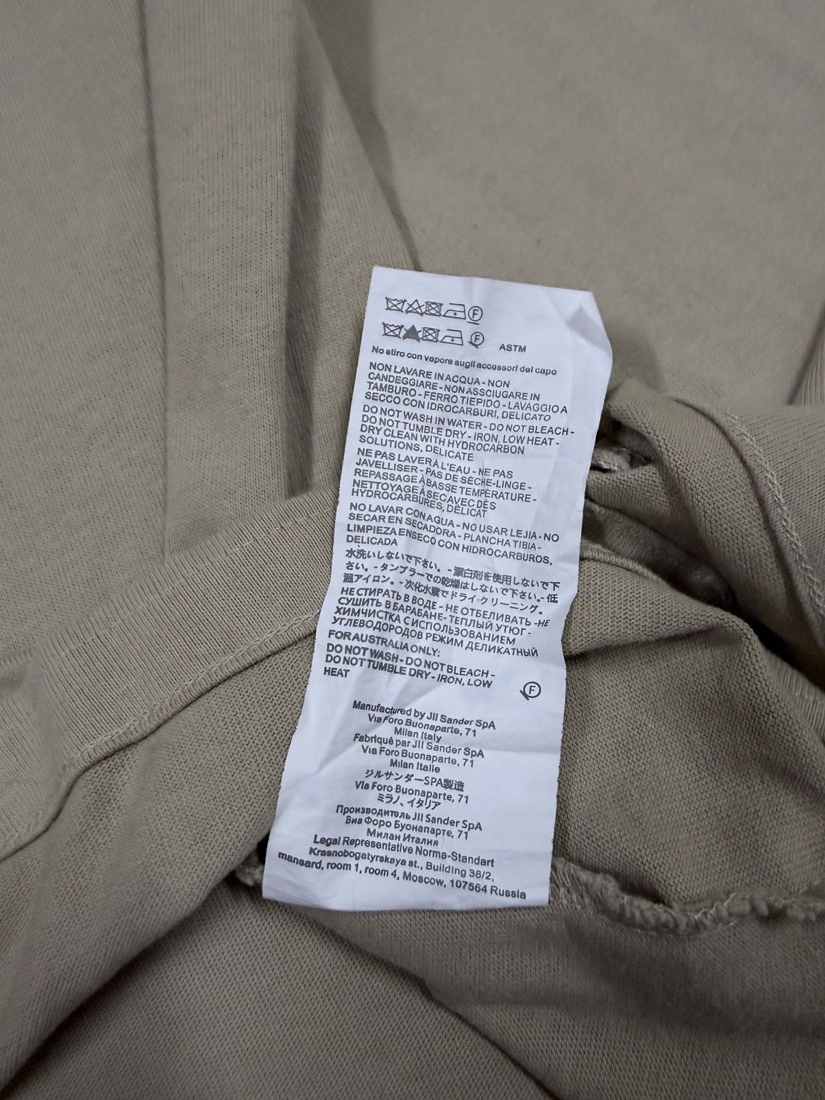 Jil Sander Authentic🌟Jil Sander LongSleeve Beige Tee Size US M / EU 48-50 / 2 - 17 Thumbnail