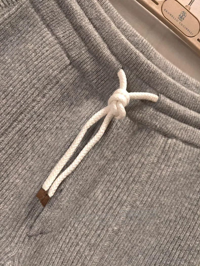 Brunello Cucinelli Brunello Cucinelli size XL Cashmere drawstring sport pants Size US 31 - 9 Thumbnail