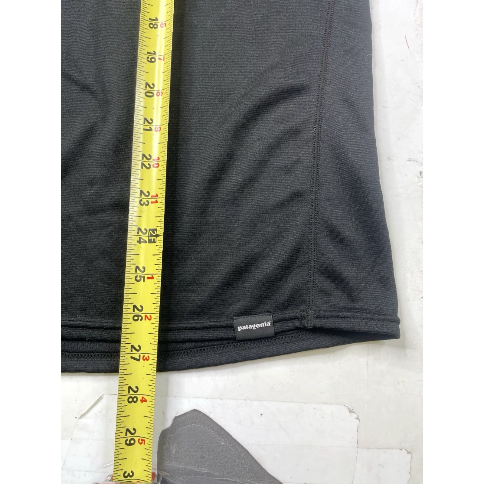 Patagonia Patagonia Men’s Capilene Midweight Baselayer Crew Long Sleeve Shirt Black M Size US M / EU 48-50 / 2 - 5 Thumbnail