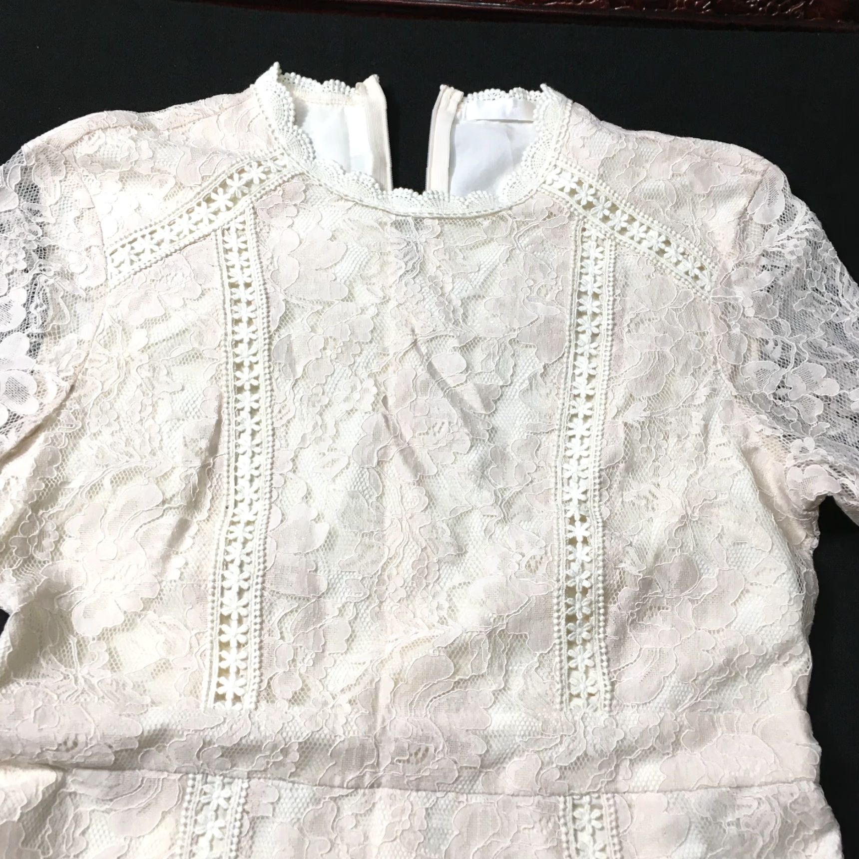 Vintage VINTAGE Trumpet Ivory Cream Lace Illusion Neckline Ivory Bride Cocktail Dress Mermaid Trumpet Silhouette Full-Length Long Sleeve Ivory 80s? Size ONE SIZE - 4 Thumbnail