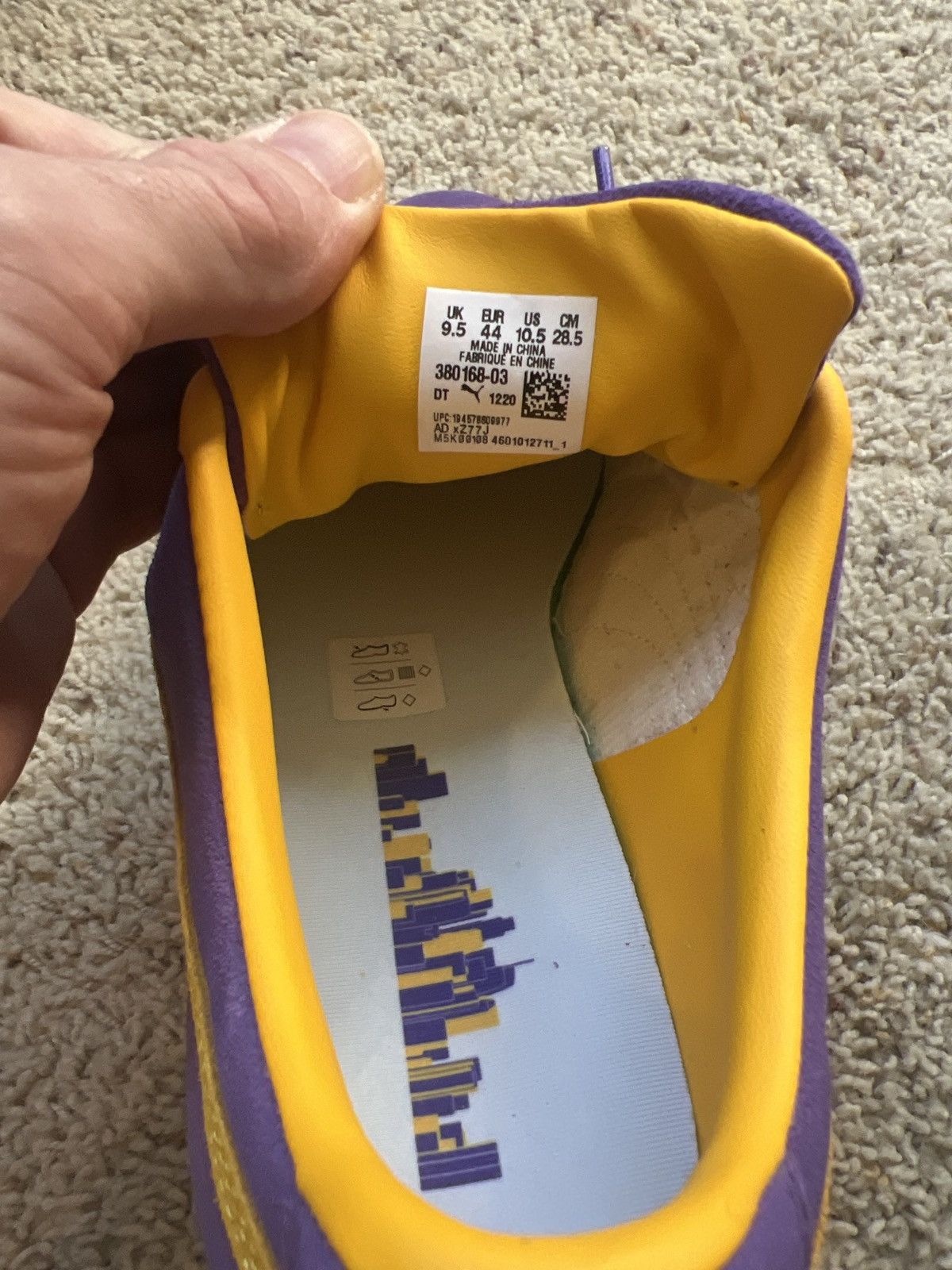 Puma Puma suede Los angles Lakers Size US 10.5 / EU 43-44 - 3 Thumbnail