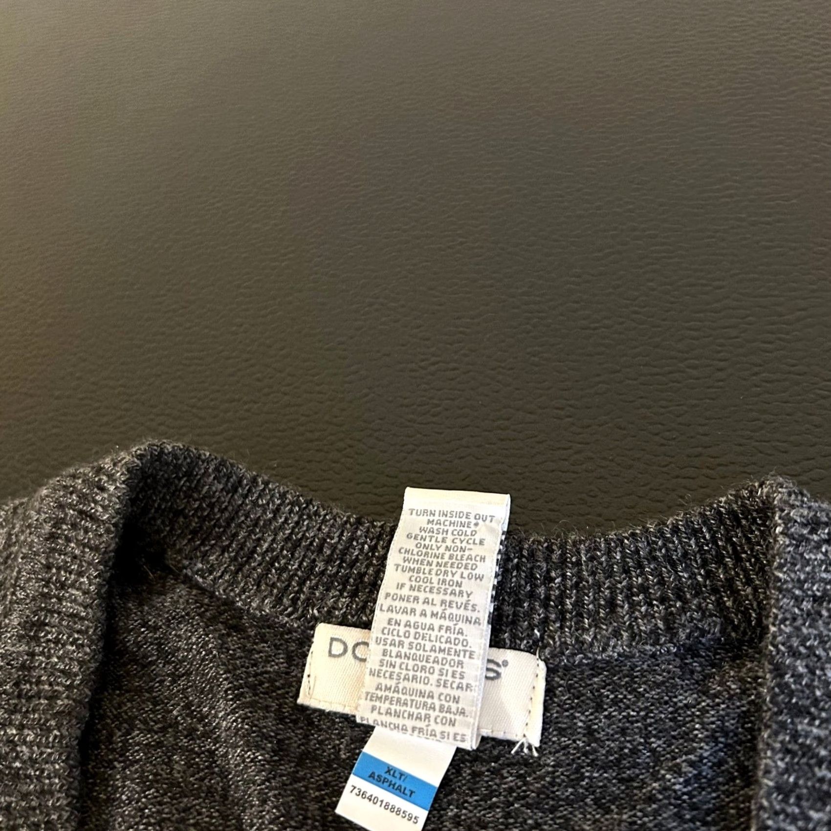 Dockers Dockers Sweater Vest Mens XL Tall XLT Asphalt Gray V-Neck Layering Cable-Knit Pullover Casual Business Casual Shirt/Cardigan Size US XL / EU 56 / 4 - 4 Thumbnail
