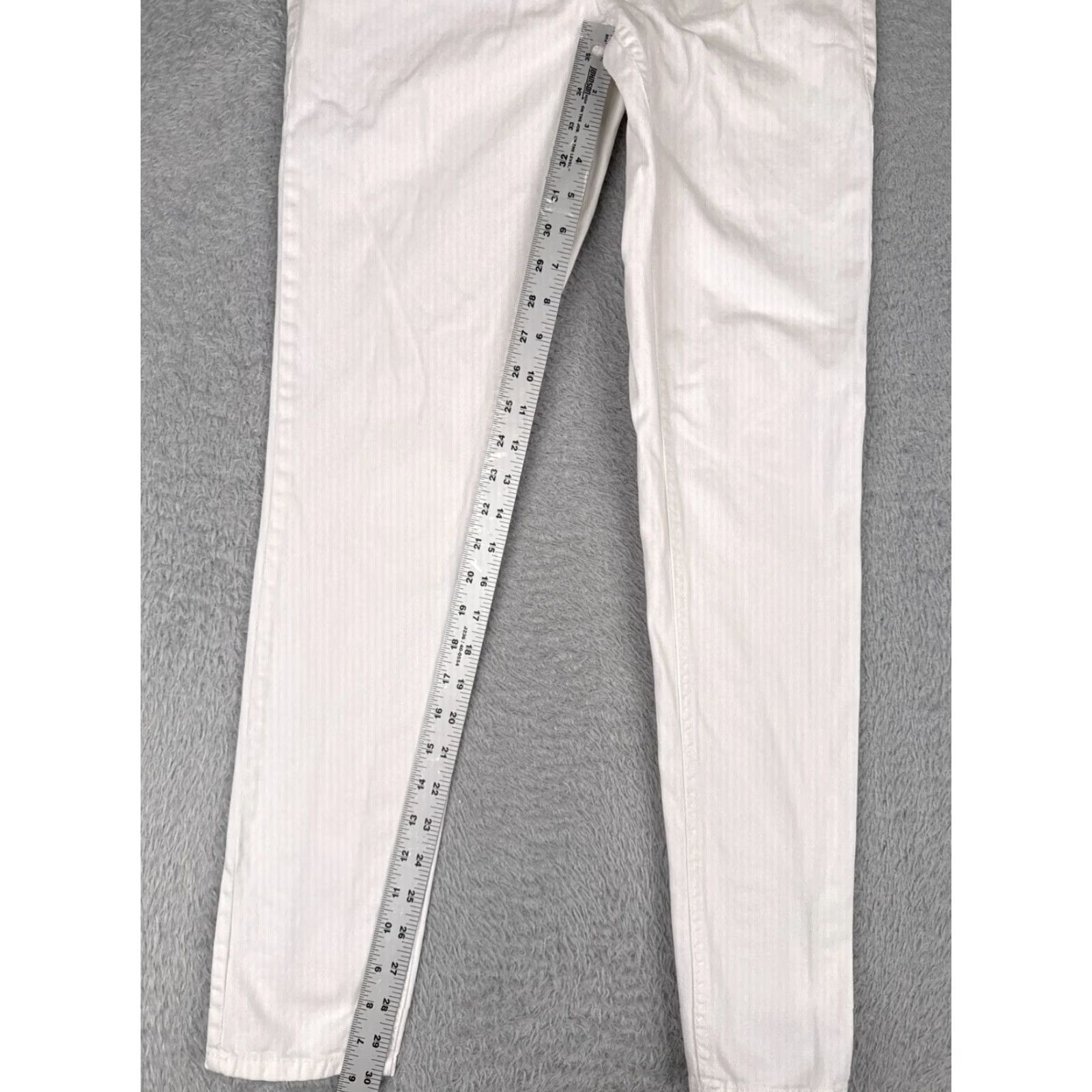 Vintage To Be With You Juniors White Skinny Jeans 30x30 Denim Cotton Blend Low Rise Embroidered 5-Pocket Womens Size 7 Size 28" / US 6 / IT 42 - 7 Thumbnail