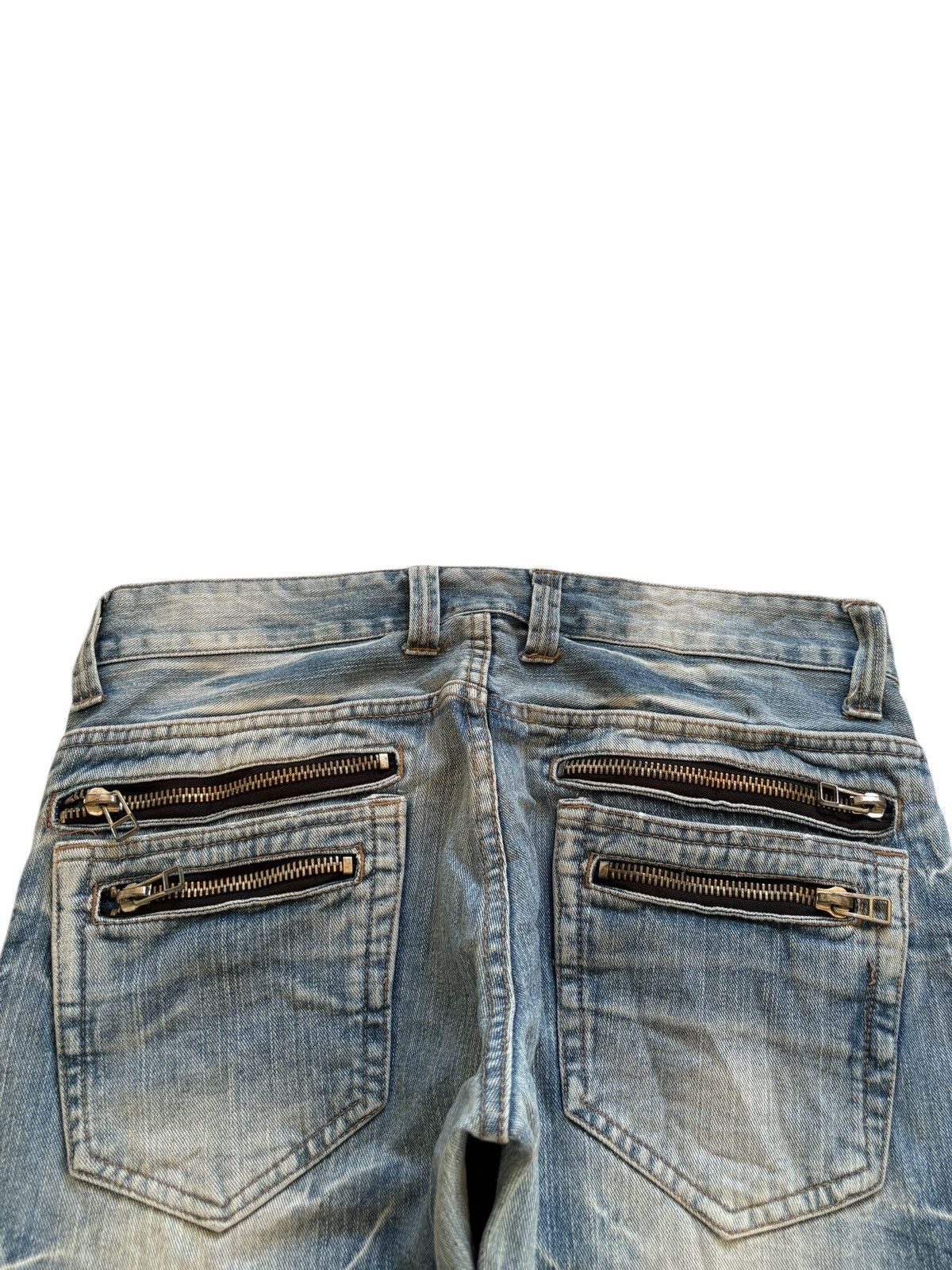 Japanese Brand Vintage Japanese Brand Faded Wash Distressed Jeans Size US 33 - 8 Thumbnail