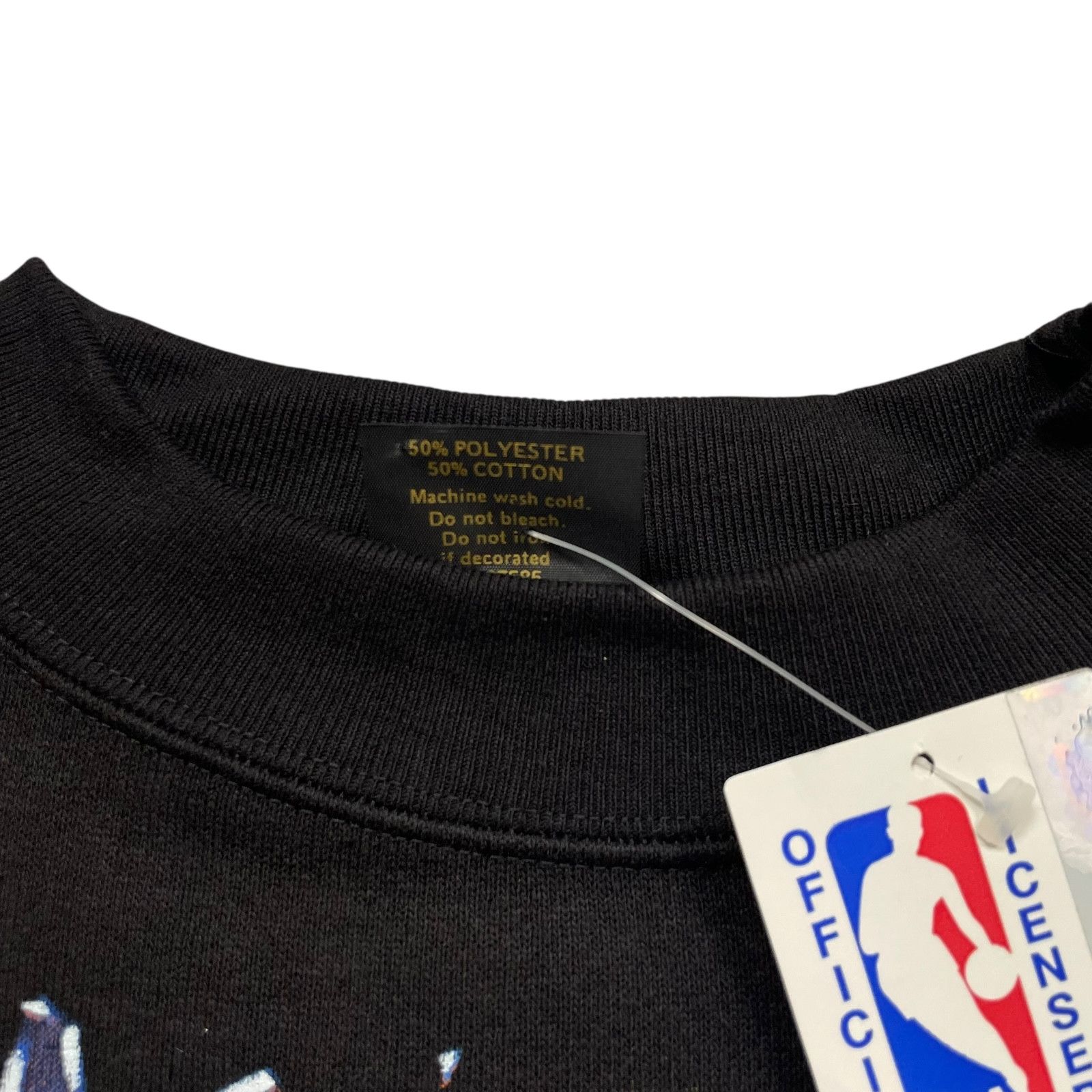 NBA DEADSTOCK VTG 90s CHICAGO BULLS SHATTERED SWEATSHIRT CHANGES Size US L / EU 52-54 / 3 - 7 Thumbnail