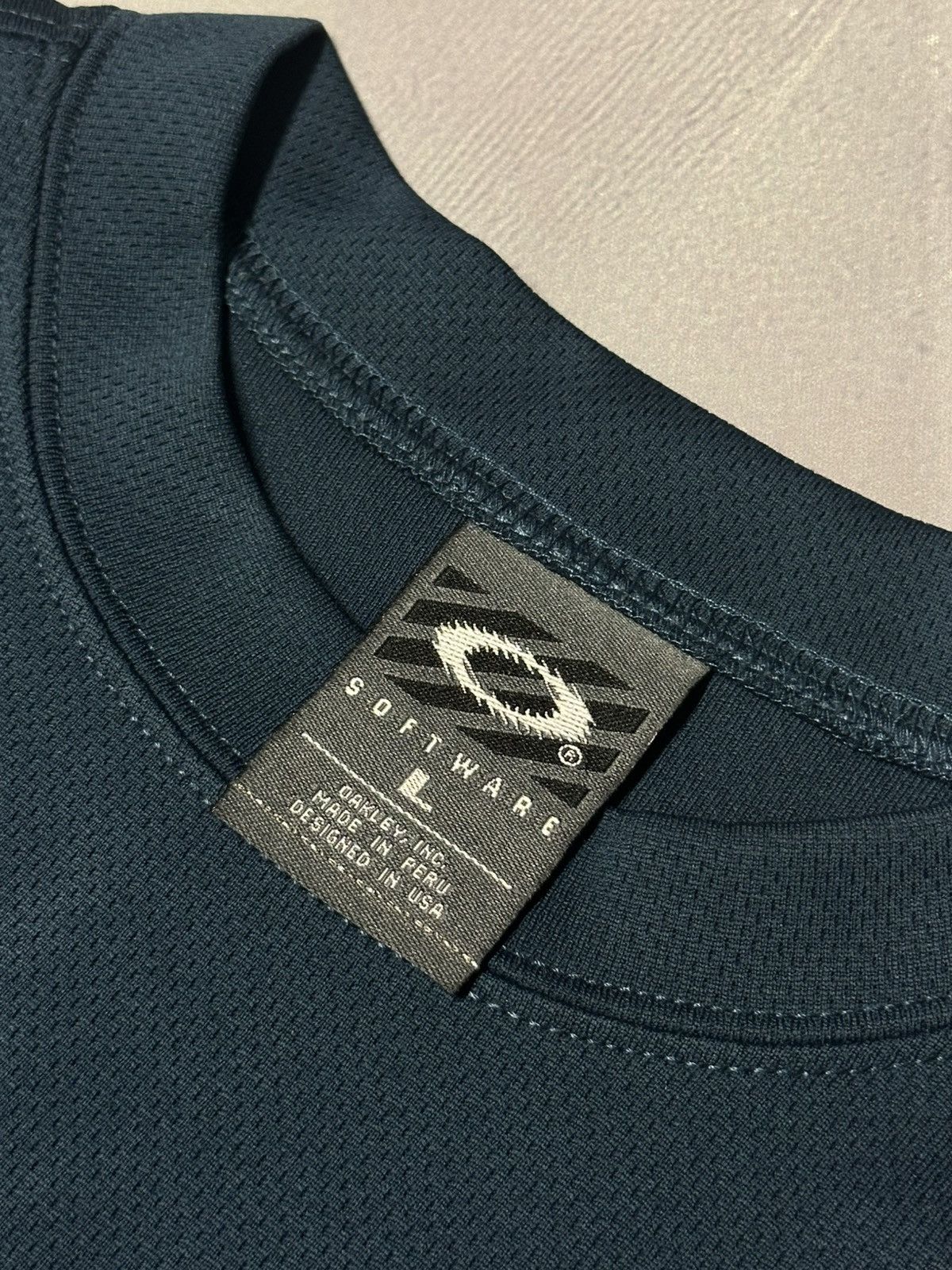 Oakley Oakley Software rare 00s mint conditions size L Size US L / EU 52-54 / 3 - 10 Thumbnail
