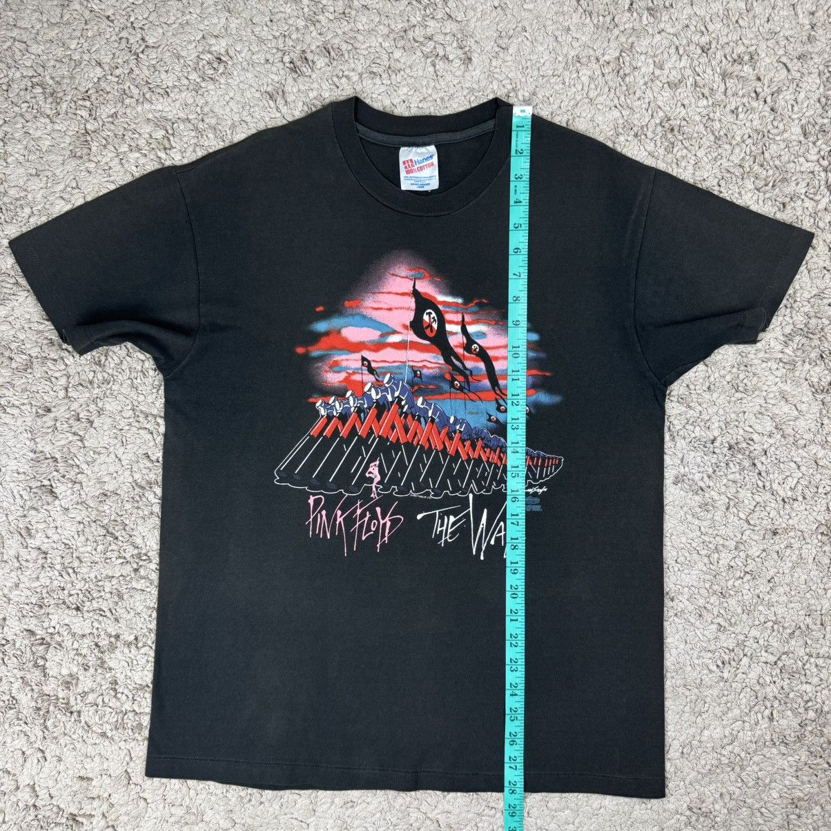 Band Tees Vintage Faded Pink Floyd The Wall "Marching Hammers" T-shirt Size US L / EU 52-54 / 3 - 22 Thumbnail