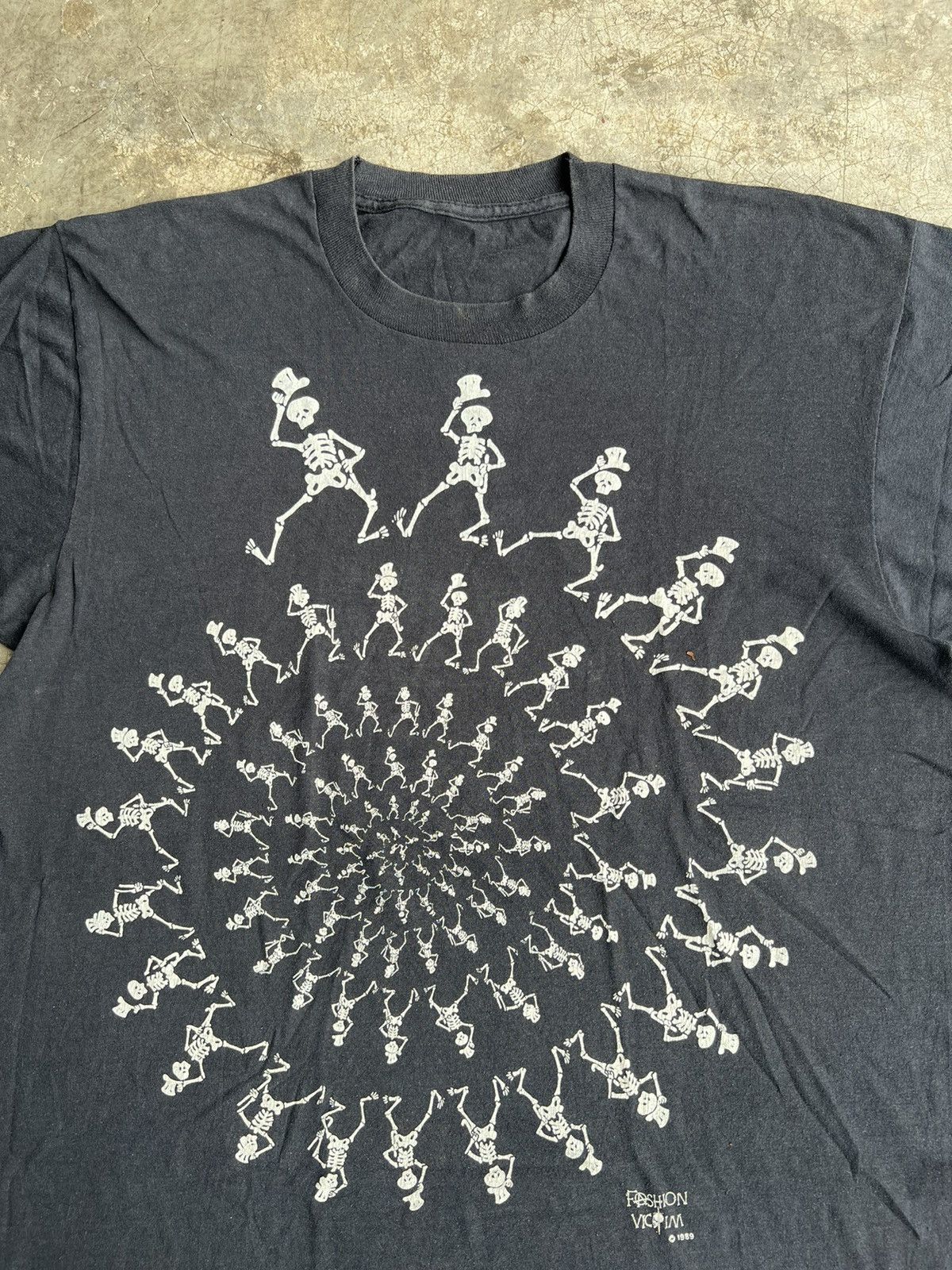 Band Tees Vintage 90s Grateful Dead Skeleton Spiral Fashion Victim Size US L / EU 52-54 / 3 - 2 Thumbnail