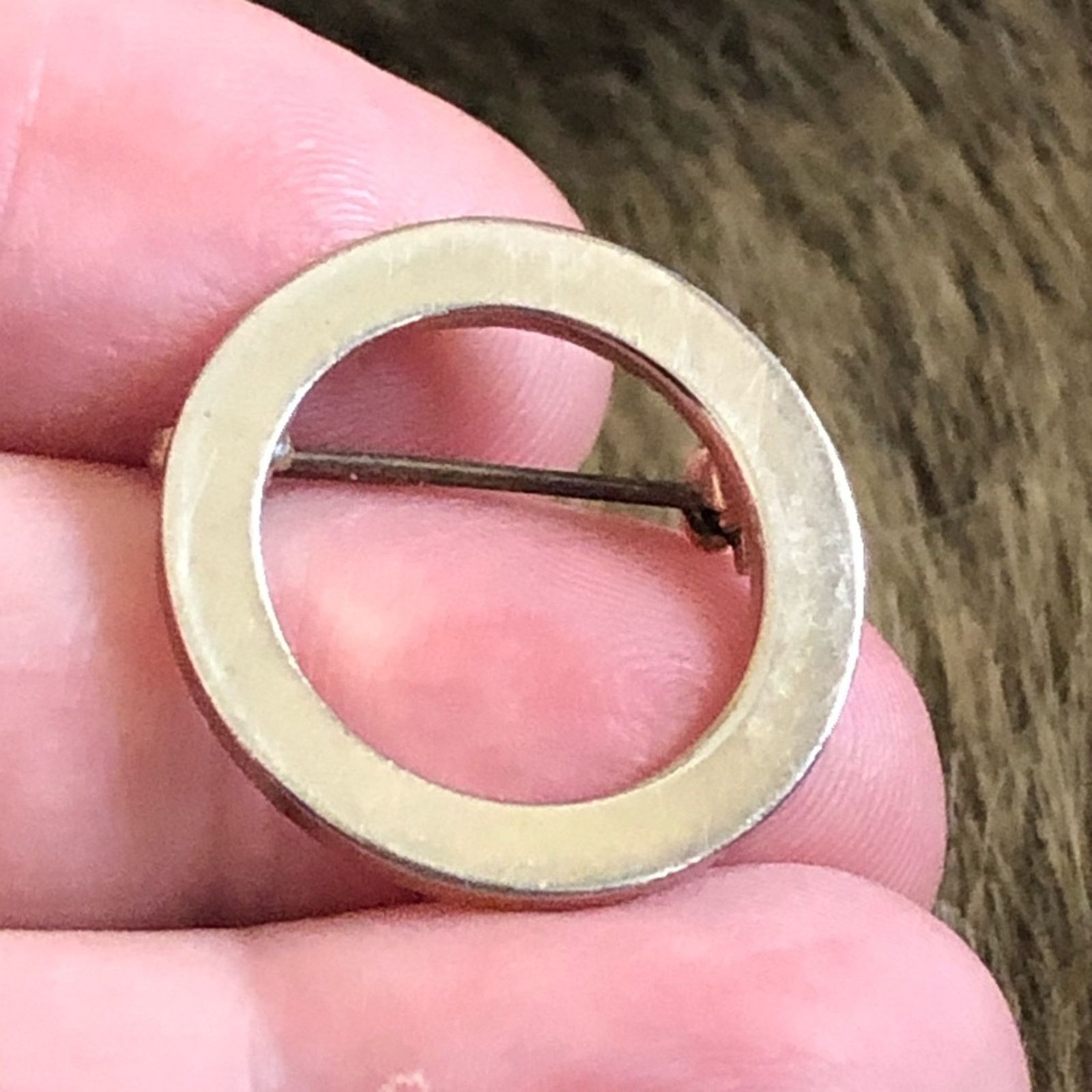 Vintage Vintage 70s-80s gold tone mini scarf brooch pin Size ONE SIZE - 3 Thumbnail