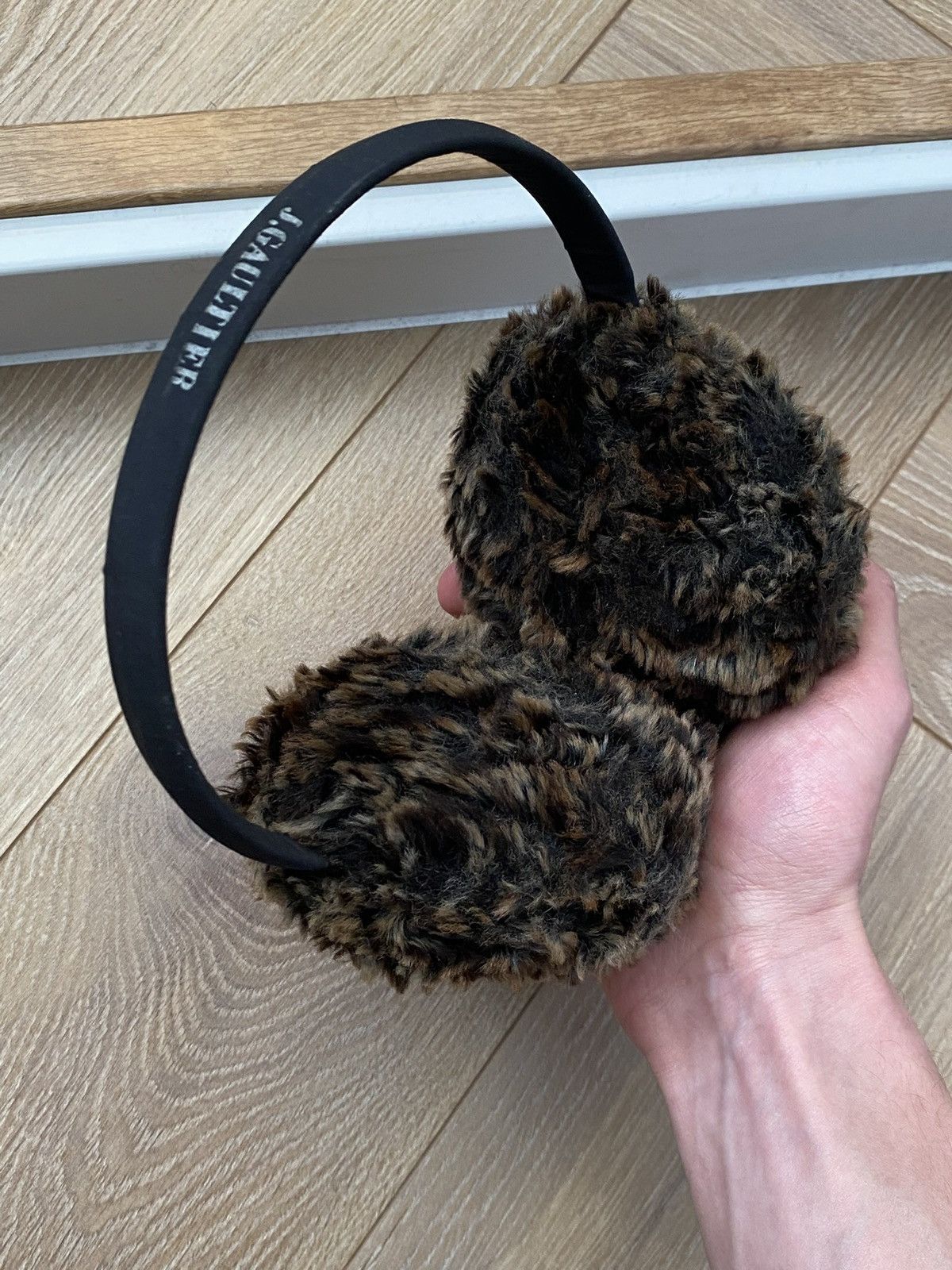Other JPG Retro 00s 90s Archive Fur Headband Earmuffs Cyber Luxury Size ONE SIZE - 2 Thumbnail