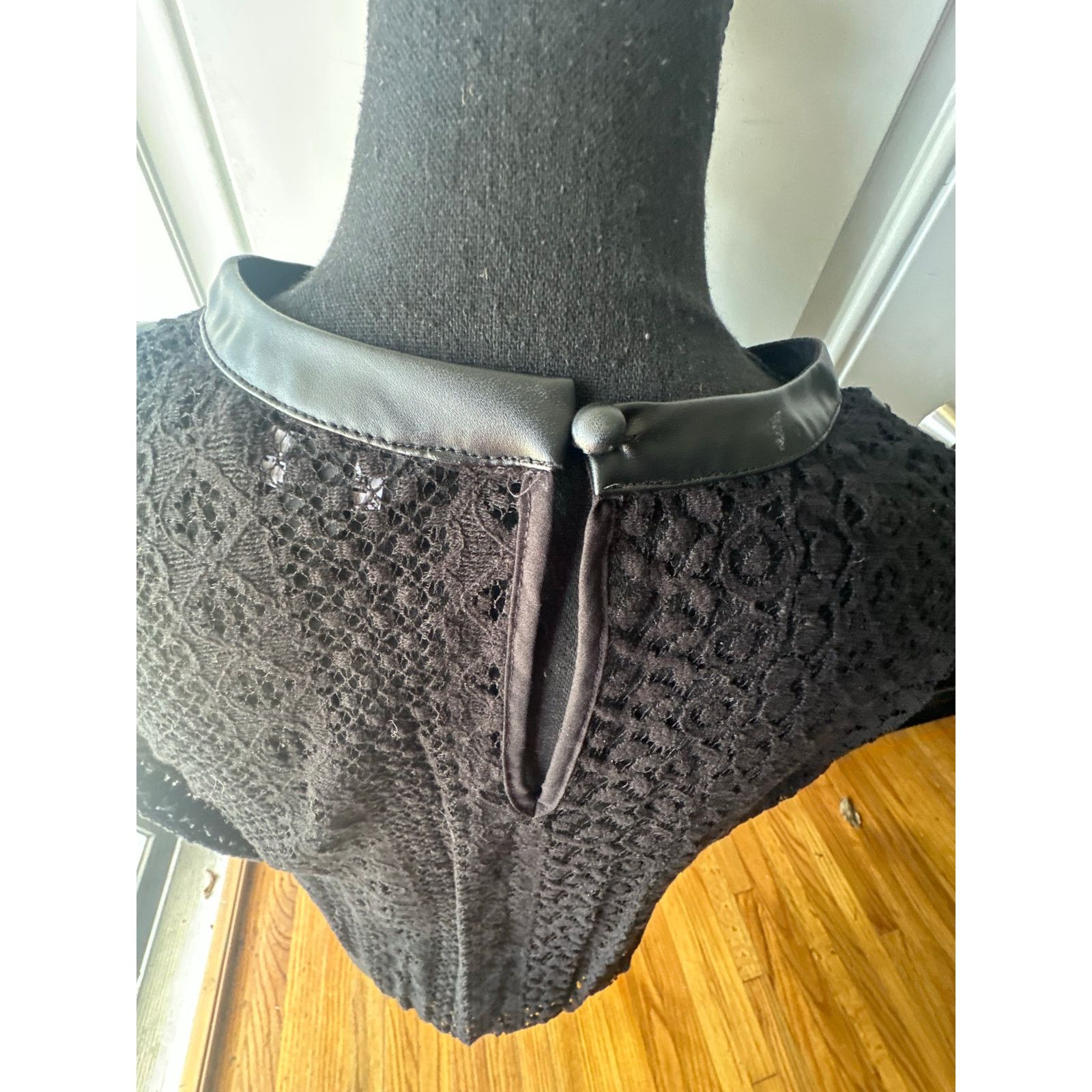 Express Express Black Faux Leather & Lace Long Sleeve Top – Size XS Size XS / US 0-2 / IT 36-38 - 4 Thumbnail