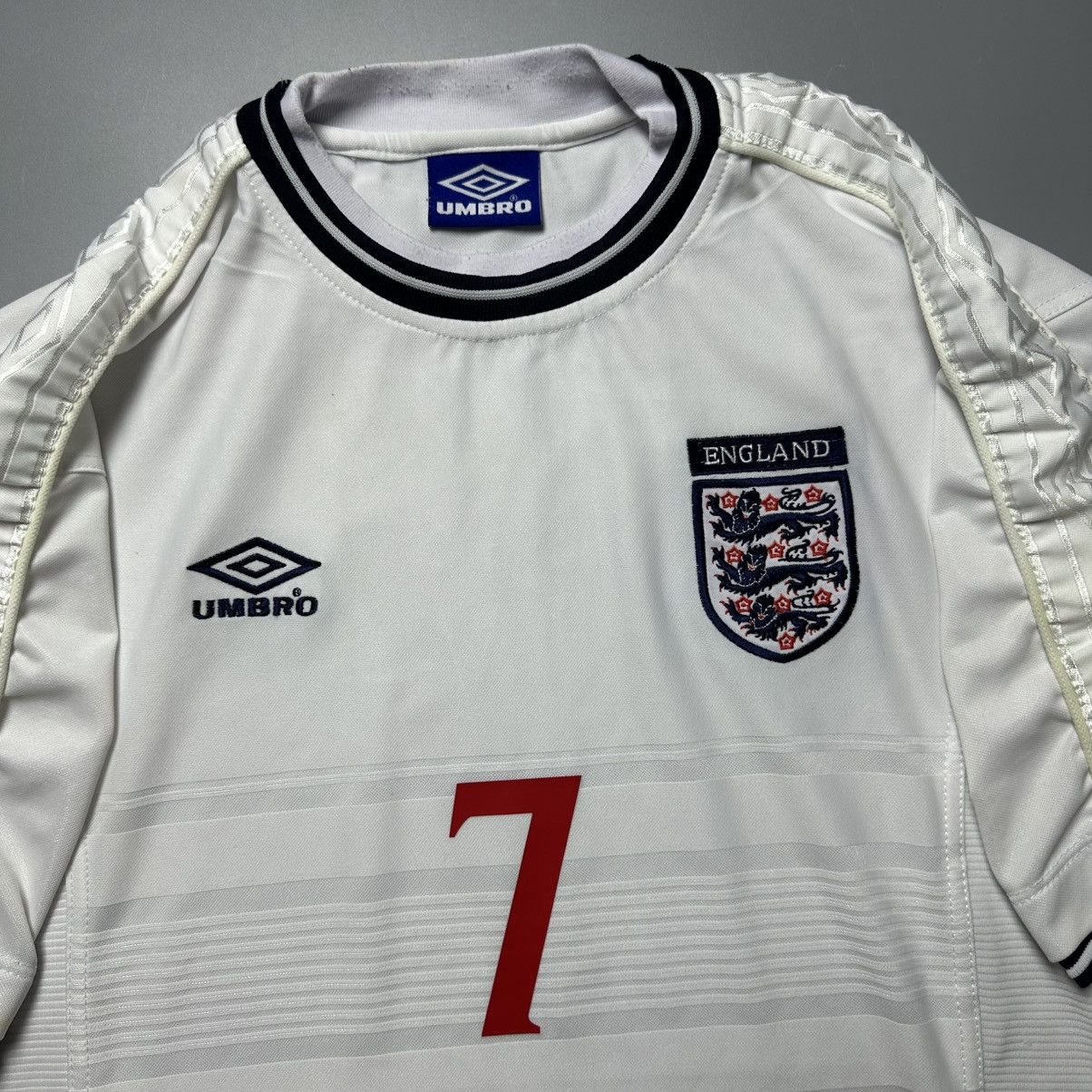 Umbro ENGLAND UMBRO 2000 EURO FOOTBALL HOME JERSEY #7 BECKHAM Size US XL / EU 56 / 4 - 4 Thumbnail