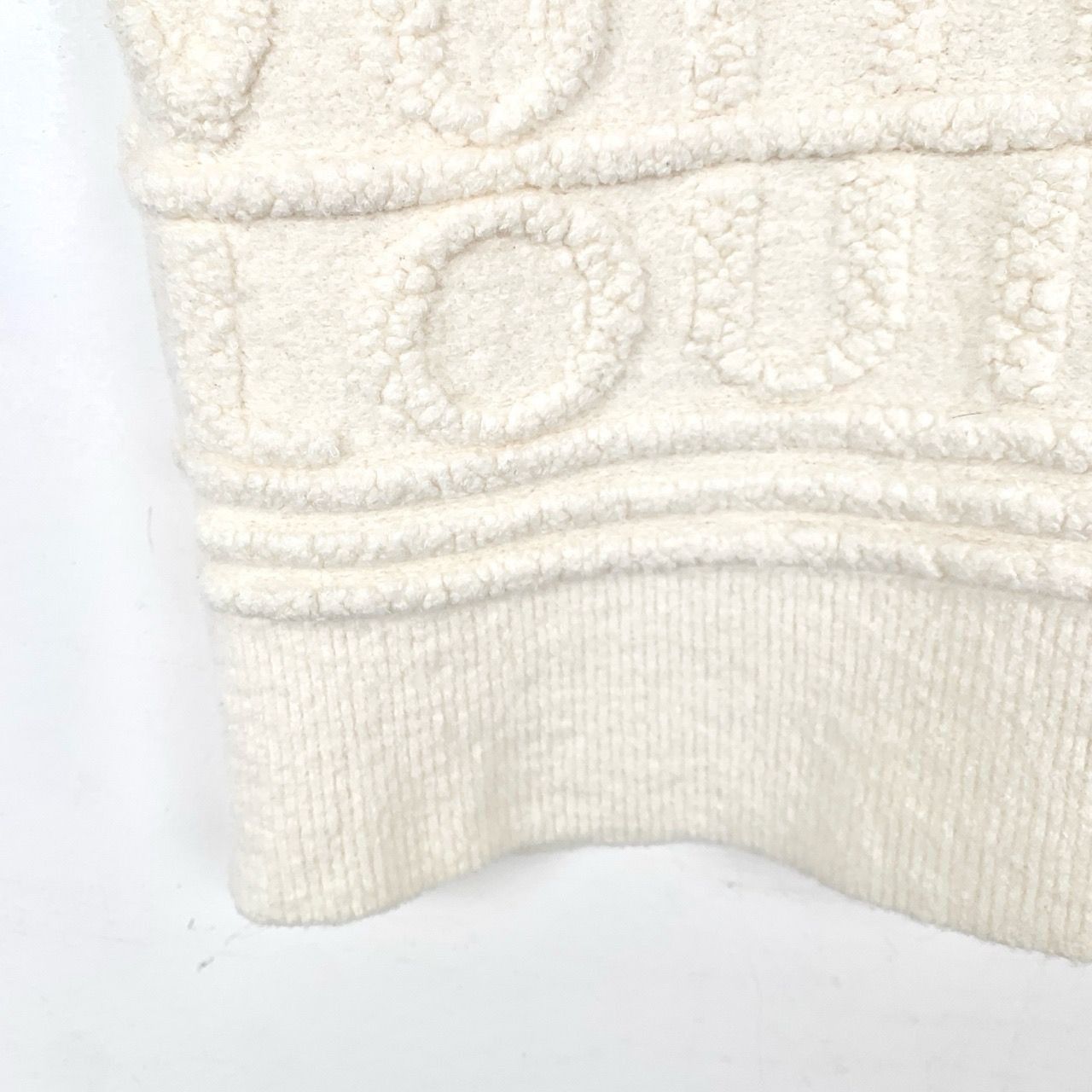 Louis Vuitton Louis Vuitton White Embossed Logo Short-Sleeve Knit Wool Top Size S / US 4 / IT 40 - 5 Thumbnail