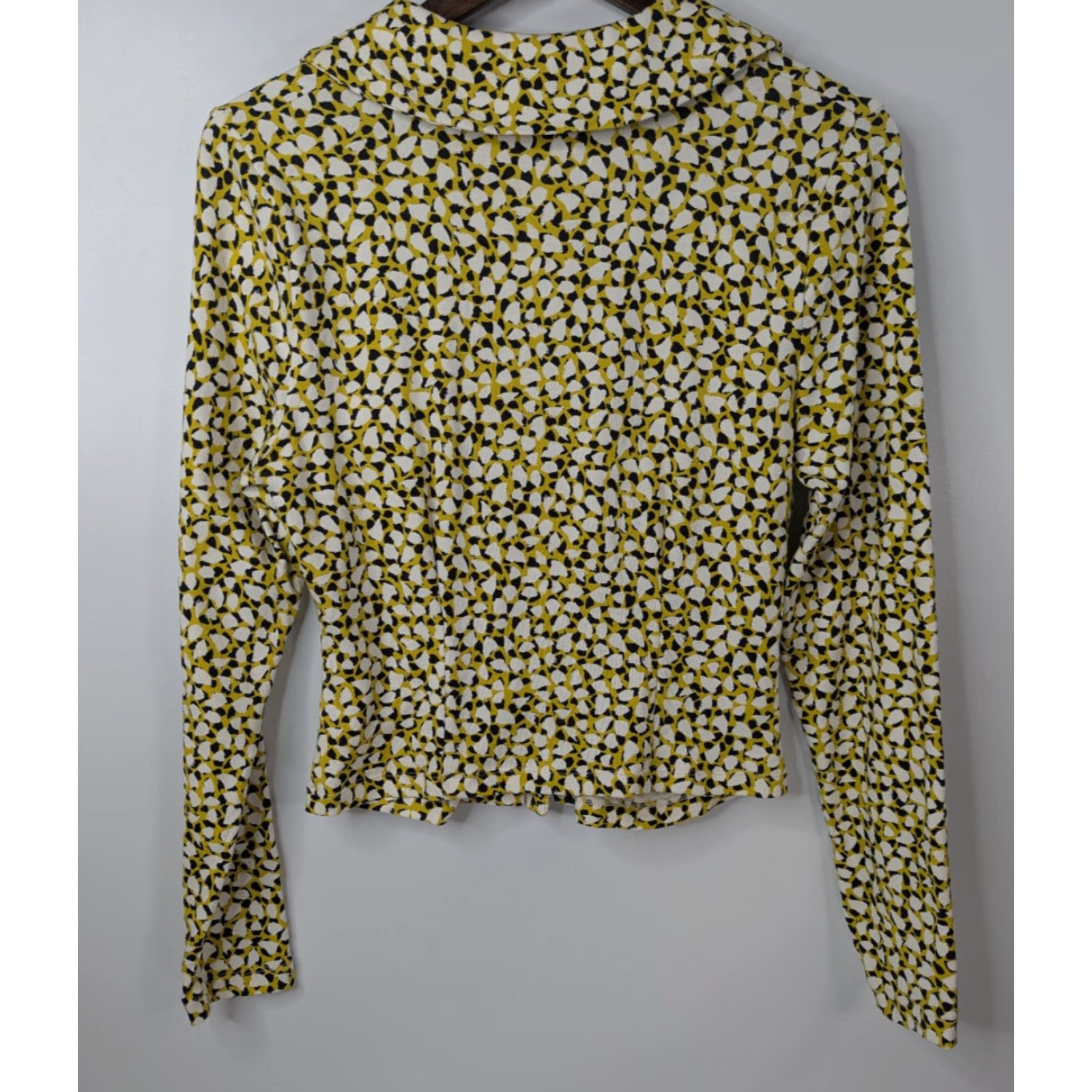 Vintage Maeve Anthropologie Blouse Shirt V-Neck Button Geometric Pattern Yellow Size M Women Size M / US 6-8 / IT 42-44 - 4 Thumbnail