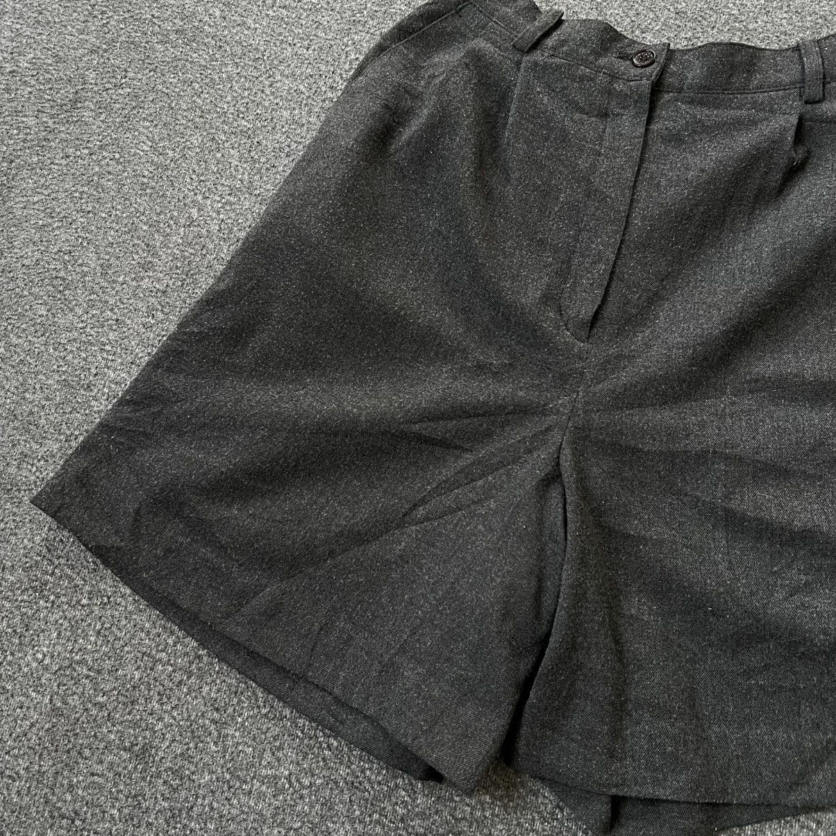 Karl Lagerfeld Karl lagerfeld golf short pants Size 26" / US 2 / IT 38 - 4 Thumbnail