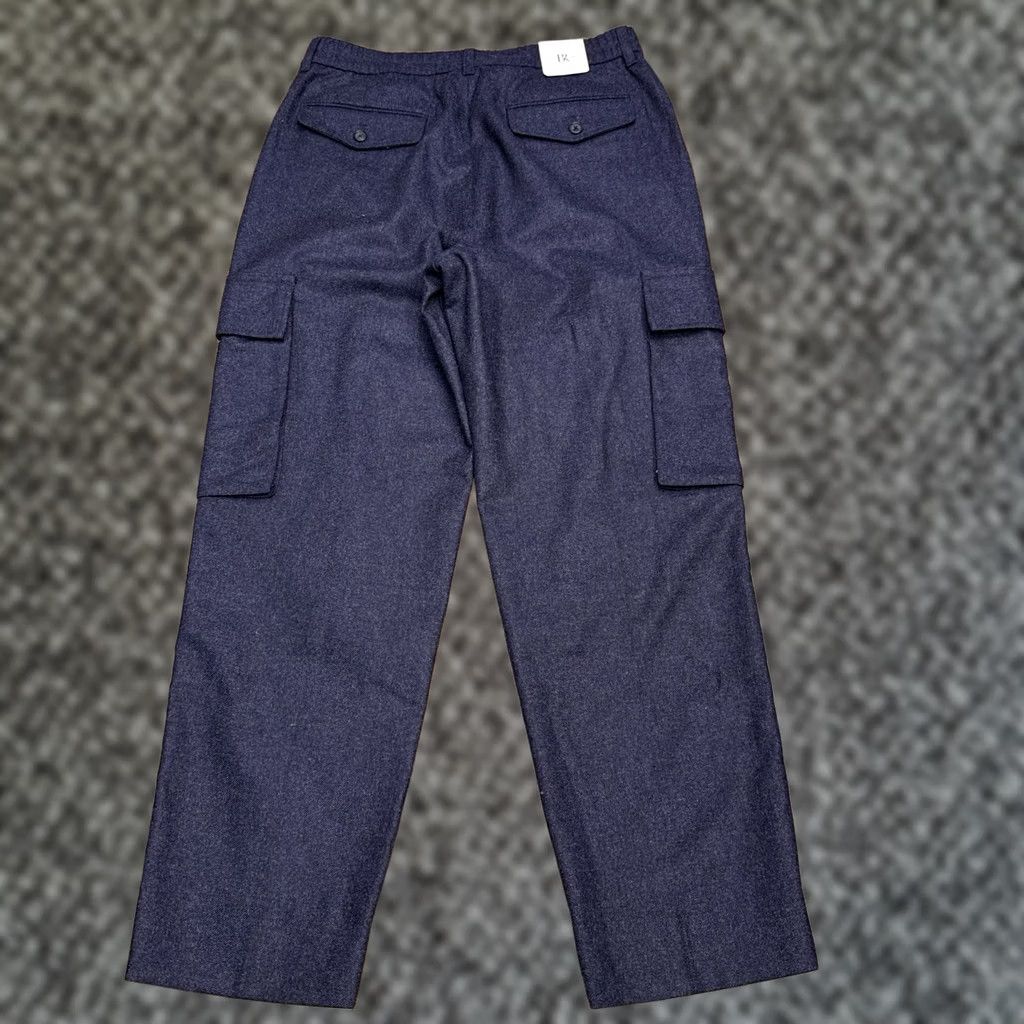 Banana Republic Banana Republic Pants Mens 32 Navy Wool Flannel Elastic Waist Straight Leg Cargo Zip Button Dry Clean Only Size US 32 / EU 48 - 1 Thumbnail