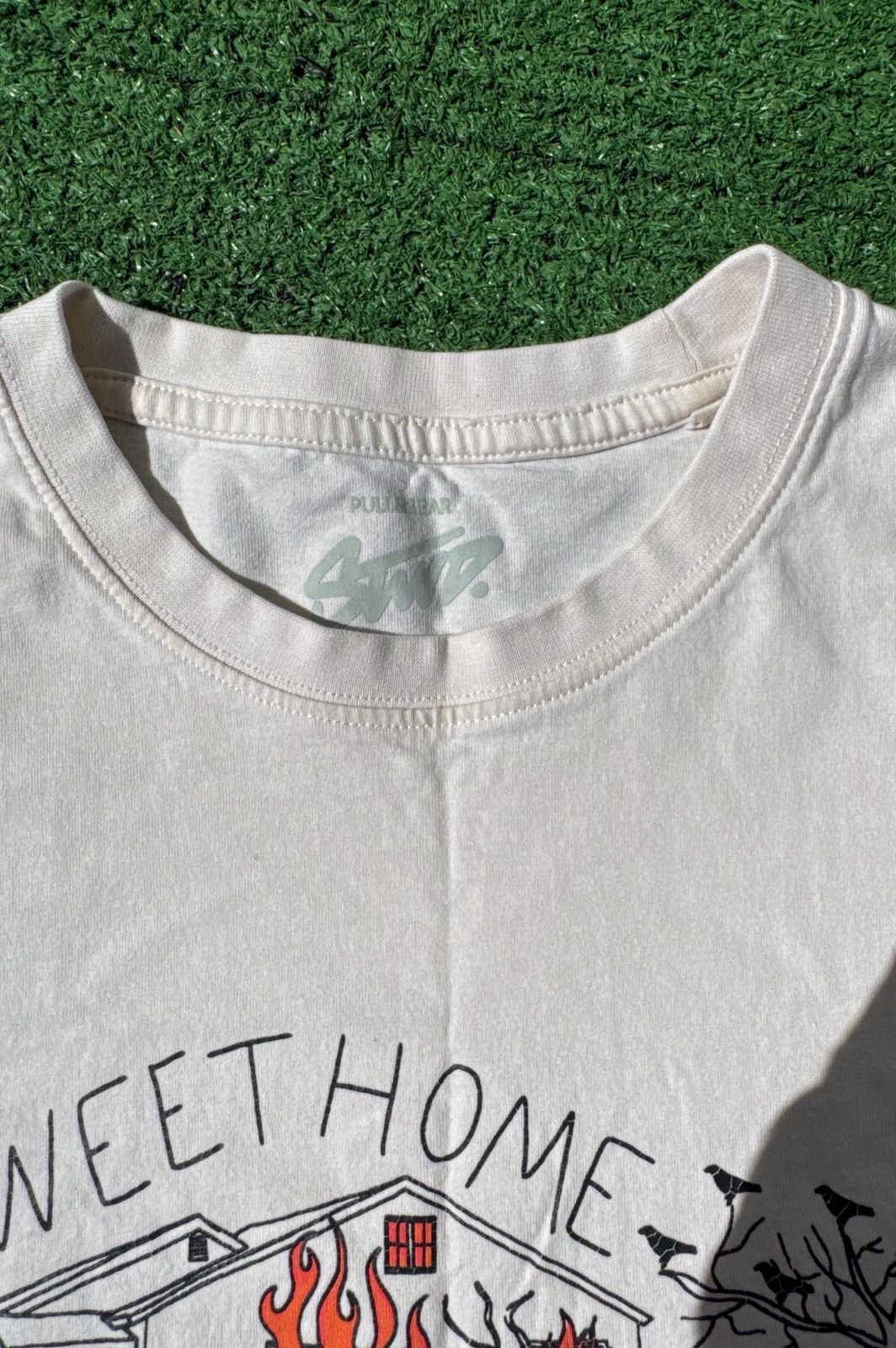 Pull & Bear Pull & Bear Graphic Print T Shirt Beige Men's Size M Crop Size US M / EU 48-50 / 2 - 5 Thumbnail
