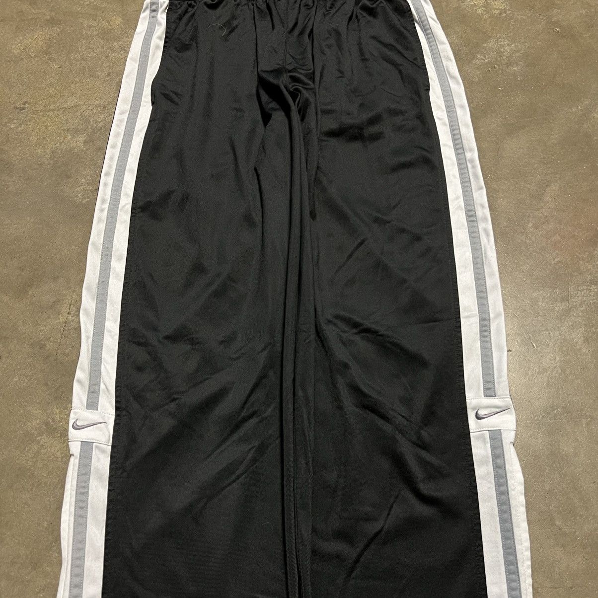 Vintage Vintage Y2K Nike Mini Swoosh Sweatpants Baggy Satin Warmup Size US 32 / EU 48 - 4 Thumbnail