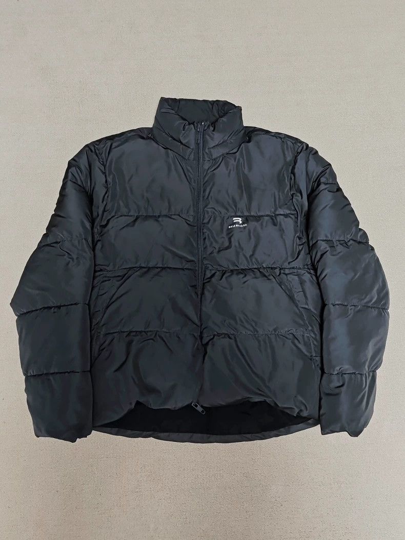 Balenciaga Balenciaga Classic Sporty B Oversize Down Jacket Size US S / EU 44-46 / 1 - 1 Thumbnail