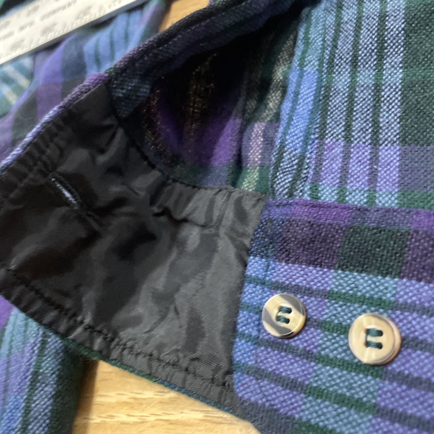 Vintage VINTAGE Claybrooke Outdoors Flannel Shirt Men 16-16.5 Purple Green Plaid 80s 90s Cotton Acrylic Button-Up Casual Workwear Fall Winter Spring Size US L / EU 52-54 / 3 - 7 Thumbnail