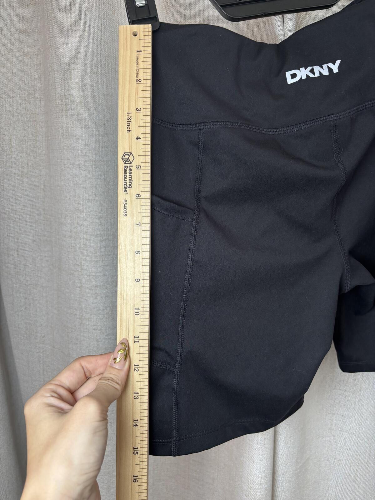 DKNY DKNY Black Athletic Shorts with Side Pocket. Medium. Size US 32 / EU 48 - 4 Thumbnail