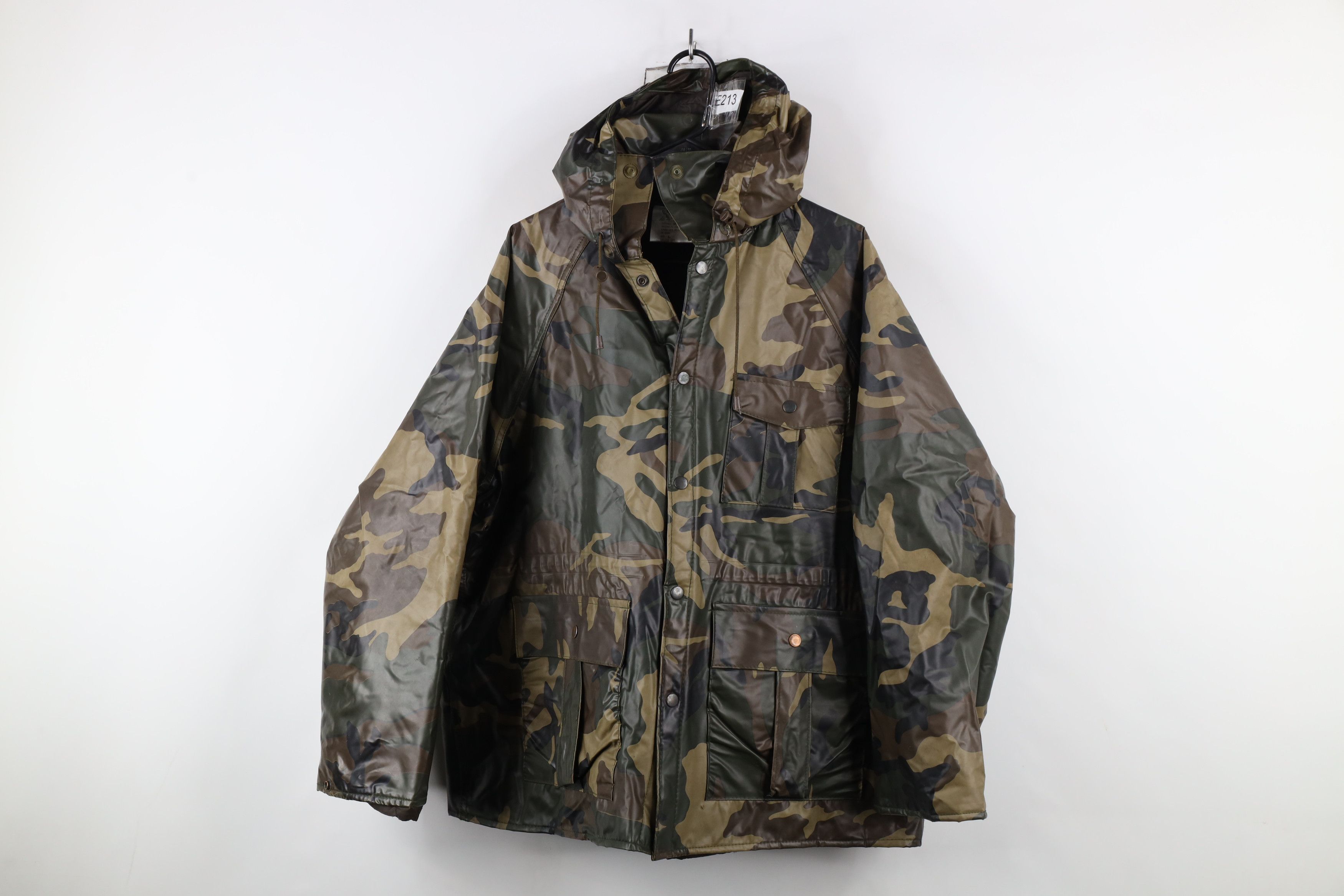 Vintage Vintage 90s Streetwear Quilted Duck Camouflage Hooded Jacket Size US L / EU 52-54 / 3 - 1 Thumbnail