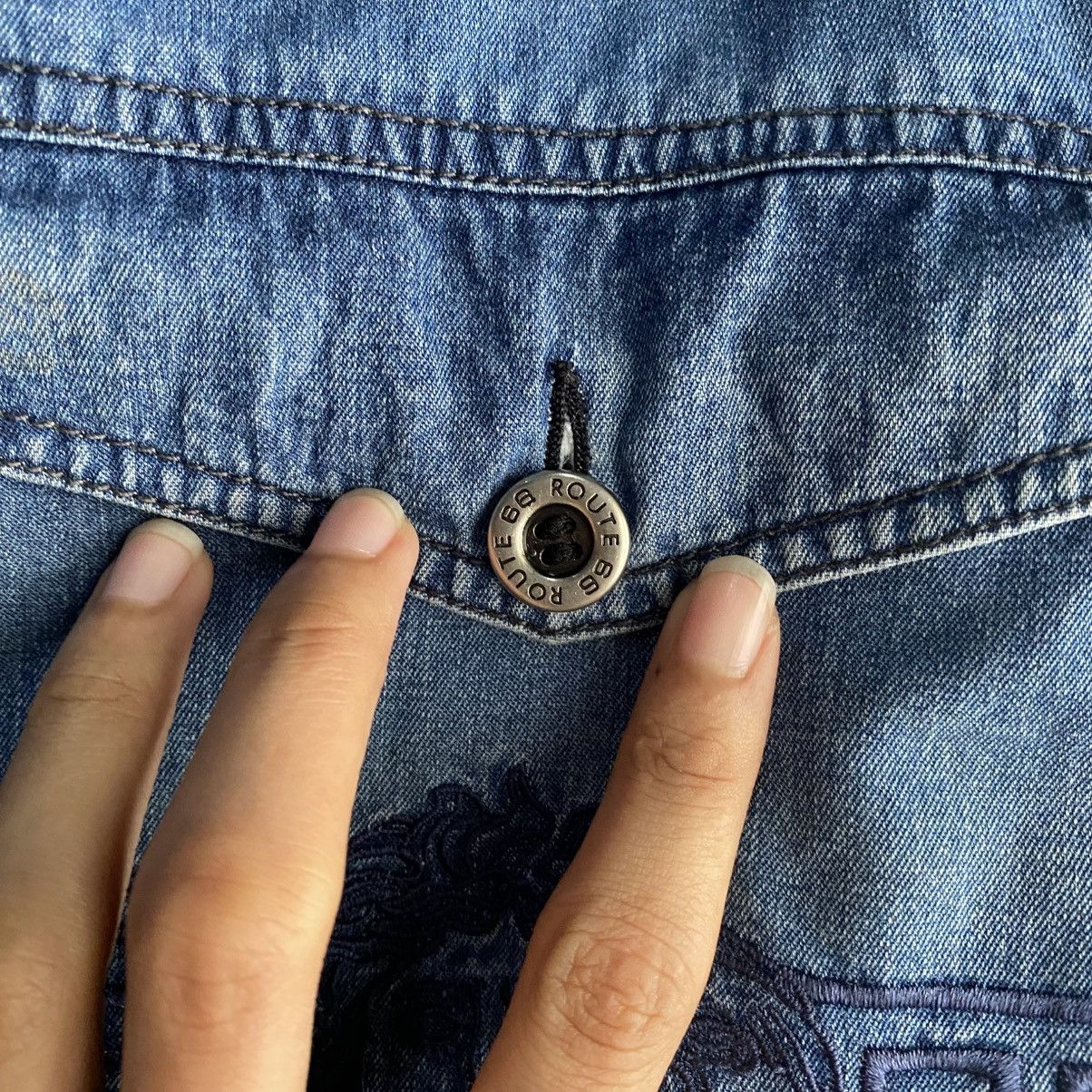 Versace Vintage Medusa logo Versace Classic V2 baggy jeans Size US 34 / EU 50 - 8 Thumbnail